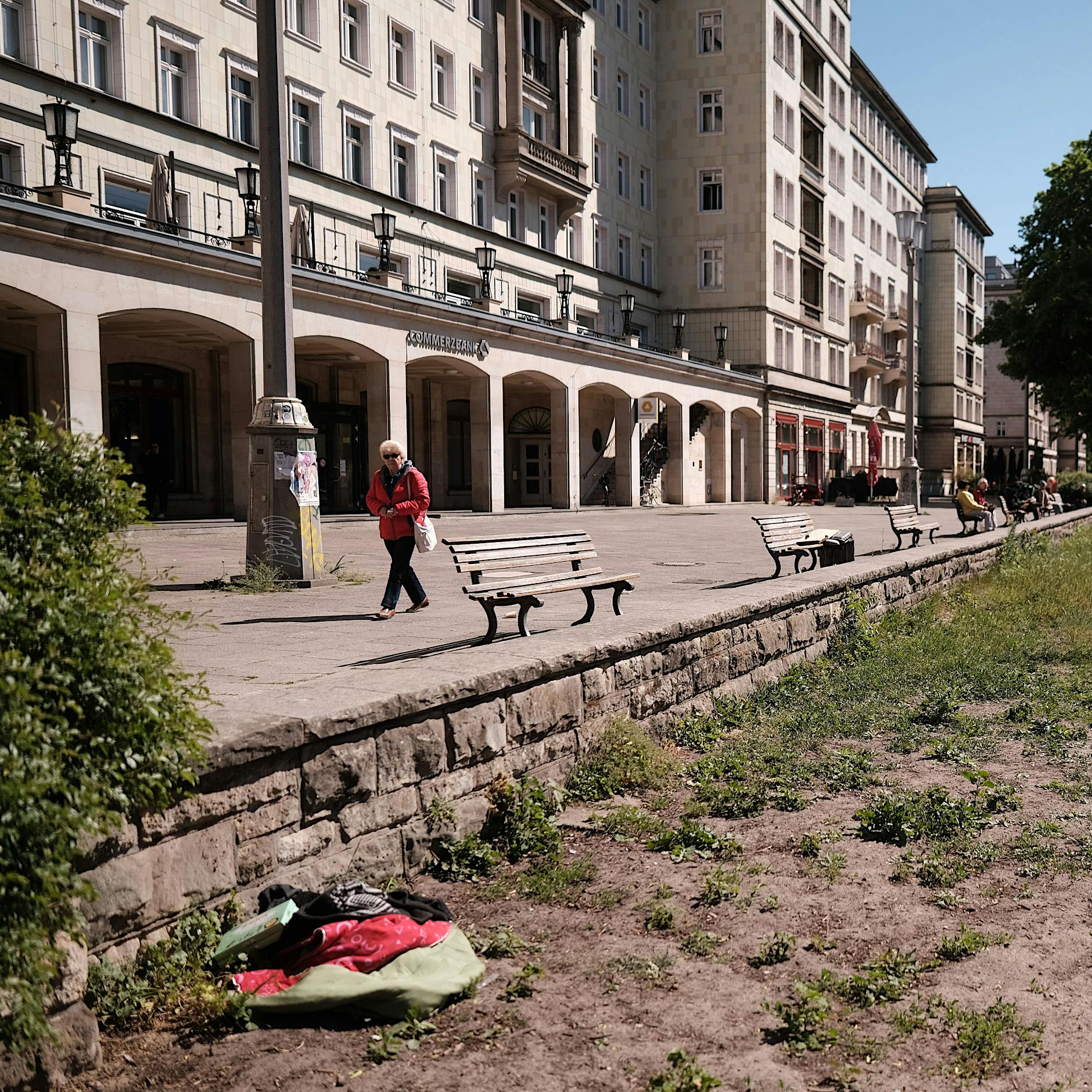 Karl-Marx-Allee: Die ehemalige Prunkstraße steht für alle Probleme, die Berlin plagen