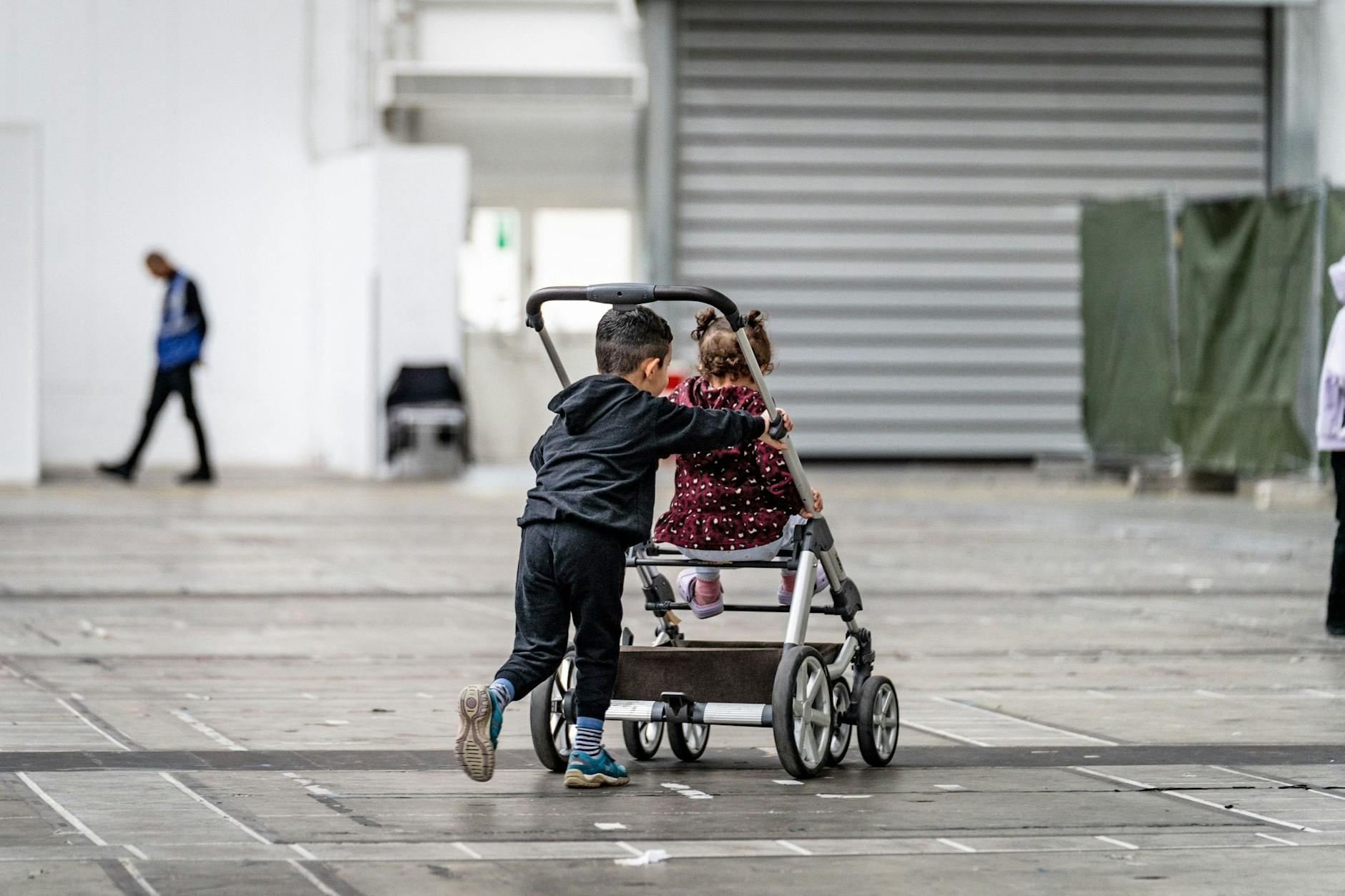 Die Bundesregierung will den Familiennachzug für Kriegsflüchtlinge für zwei Jahre stoppen.