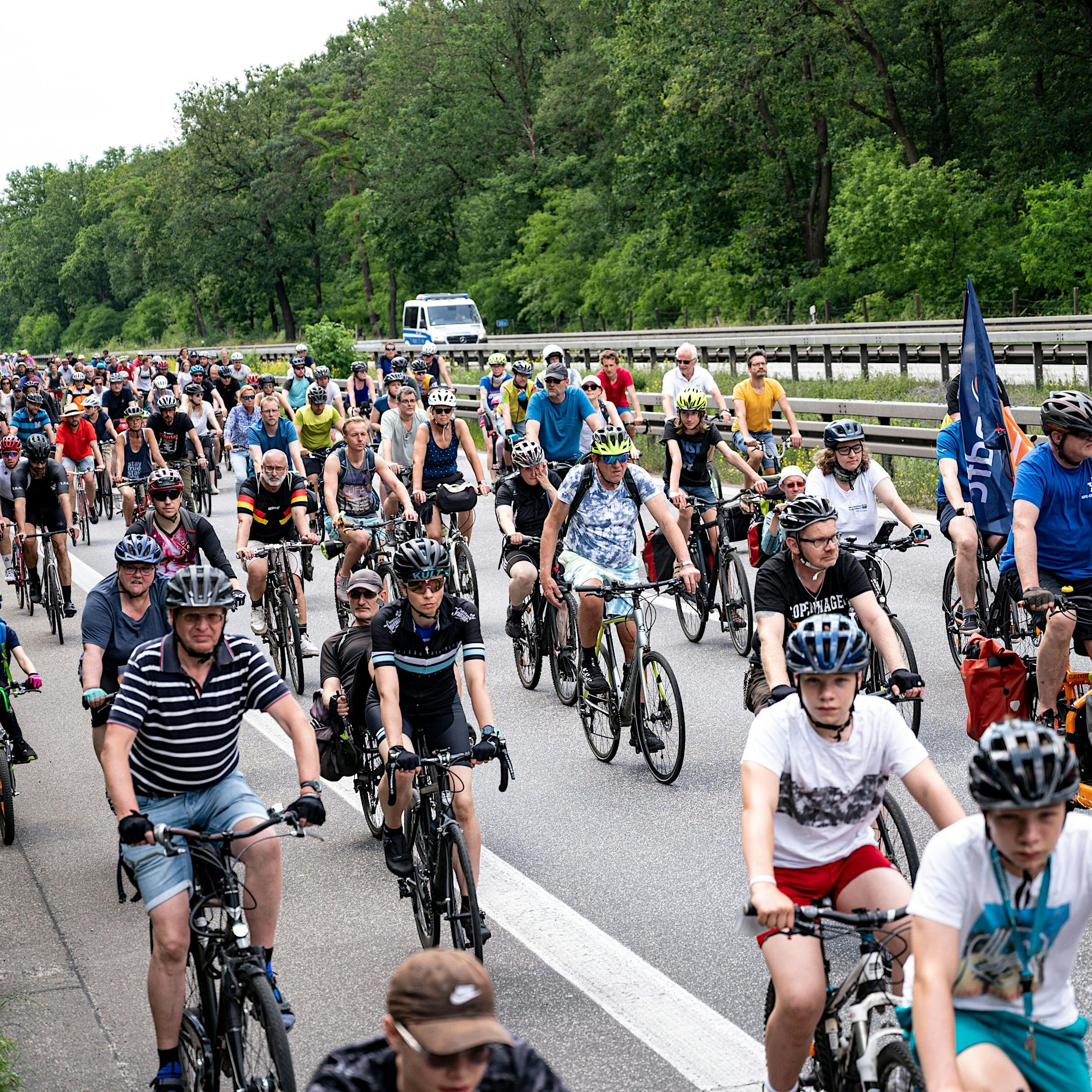 Fahrradsternfahrt und Triathlon heute: Routen, Straßensperrung, alle Infos