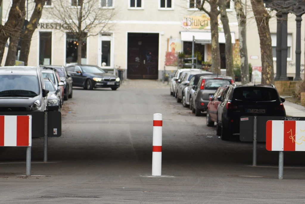 Bollard trouble in Lichtenberg: Why residents aren't allowed to vote ...