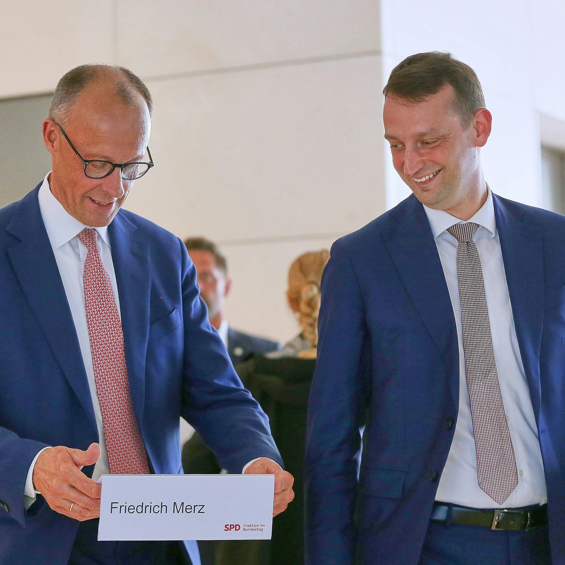 Image - Ein ostdeutsches Phantom: Dieser geheimnisvolle Mann ist Merz’ engster Berater