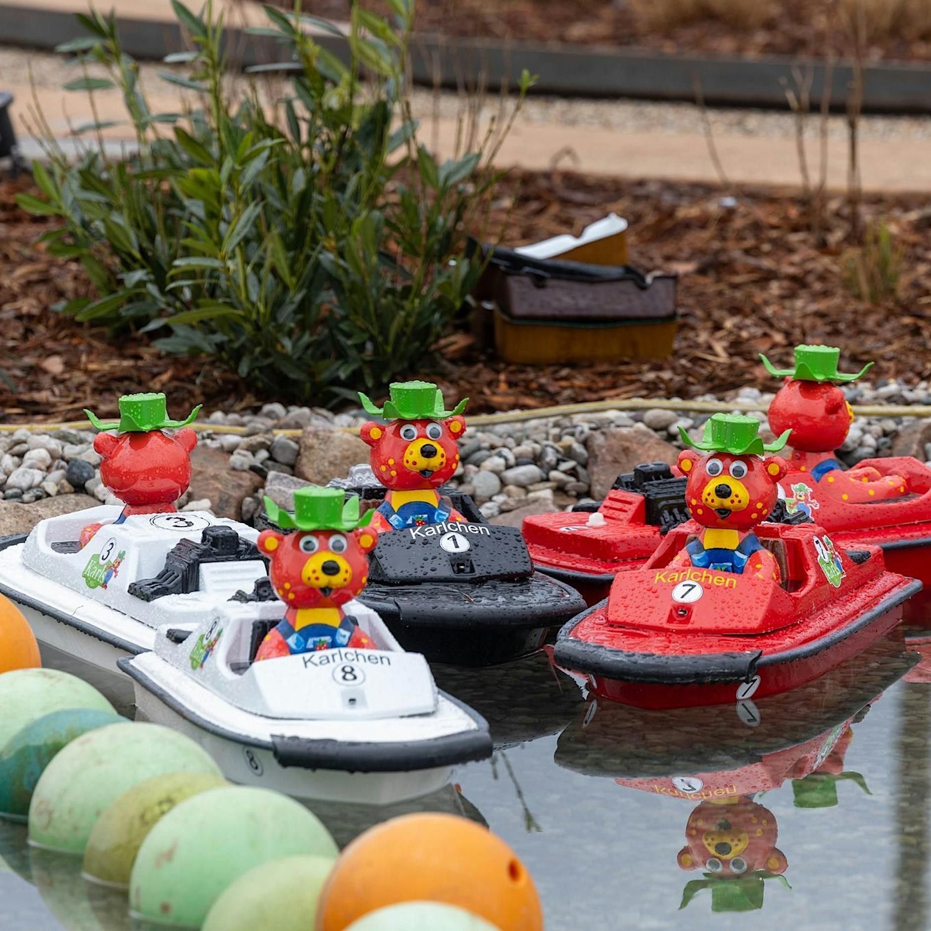 Karls Erdbeerhof eröffnet erstes Hotel