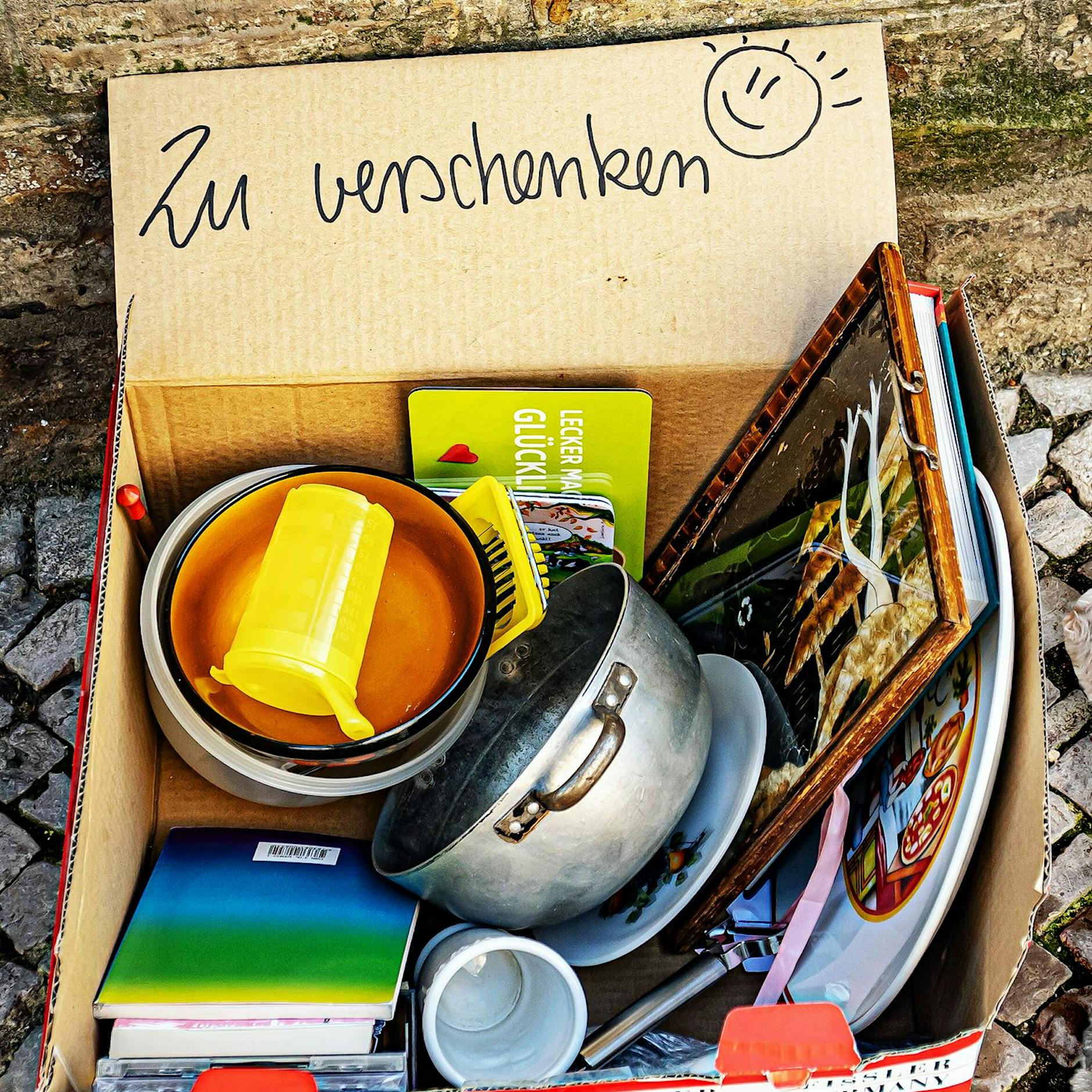 Ekel-Alarm in Berlin! Diese Gefahr lauert in „Zu verschenken“-Kisten