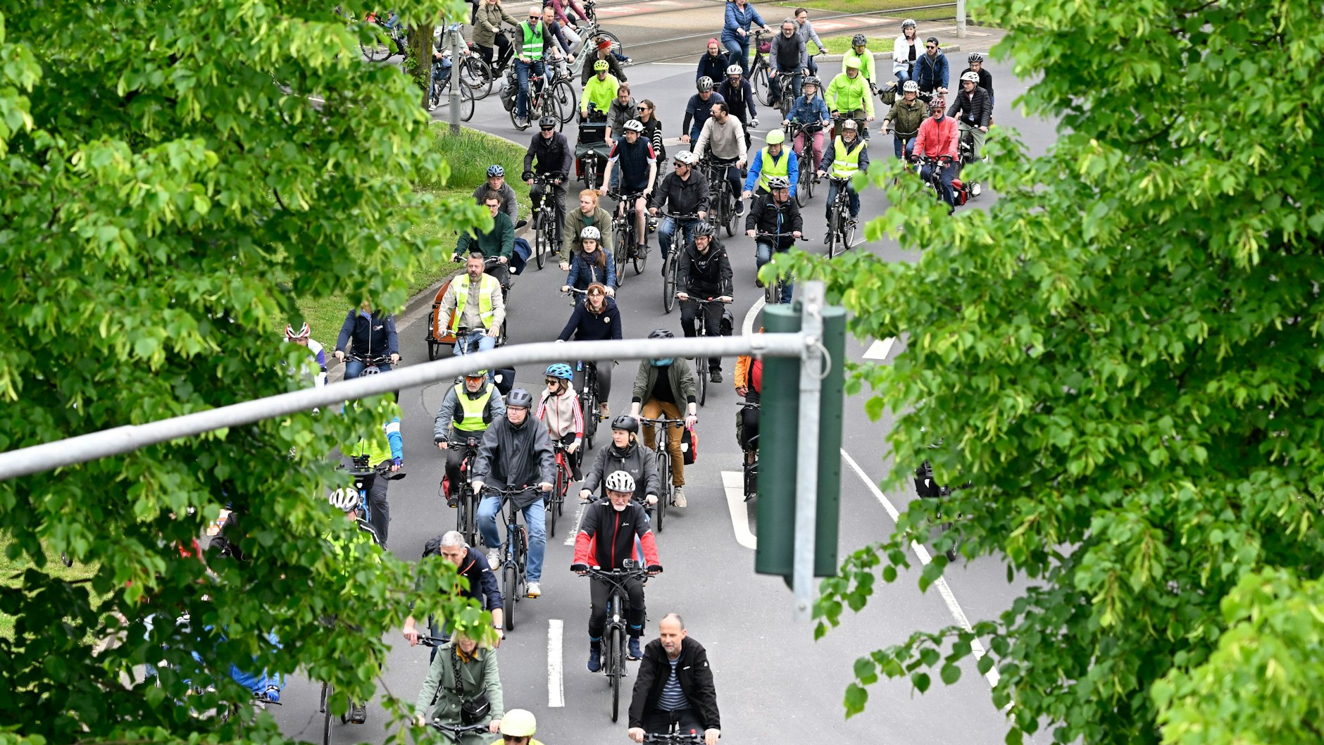 Die Fahrrad-Sternfahrt des ADFC ist die größte Fahrraddemo, die es in der Hauptstadt gibt. Tausende Radfahrer machen sich am Sonntag auf den Weg.