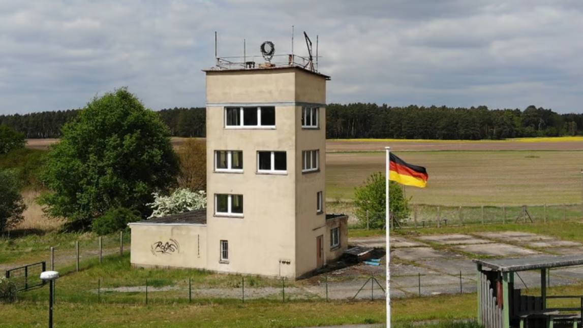 Image - DDR-Grenzwachturm wird in Berlin versteigert: So hoch ist das Mindestgebot