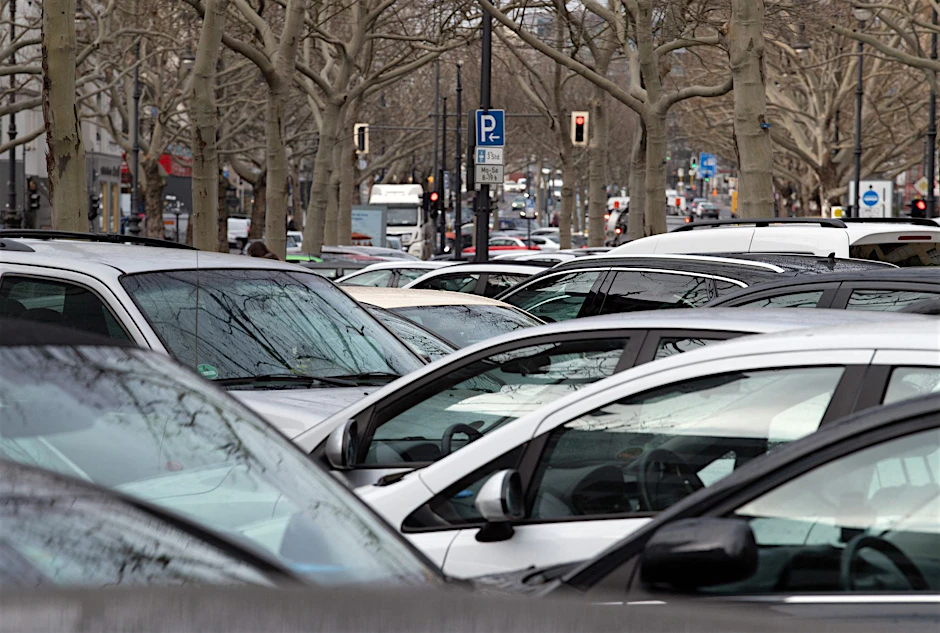Ab Dezember wird das Parken in einigen Gebieten in Charlottenburg-Wilmersdorf kostenpflichtig.