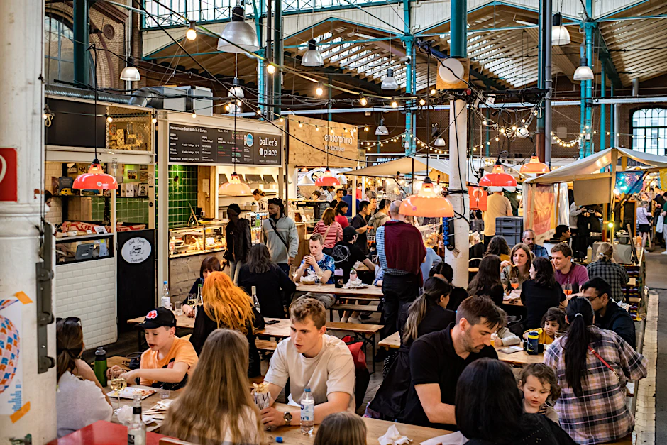 Markthalle Neun in Kreuzberg: Erste Kiez-Box für Lebensmittelspenden eröffnet