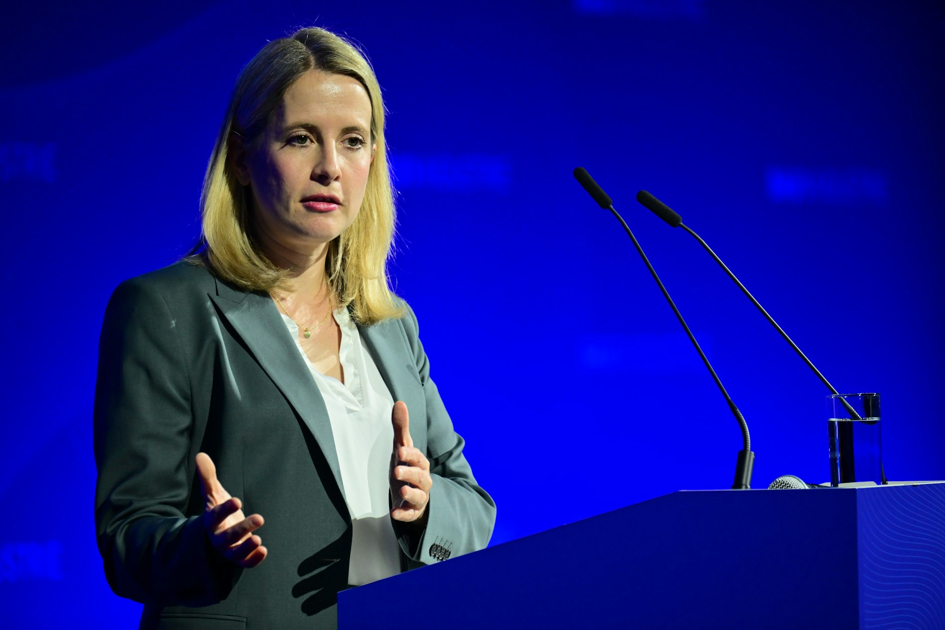 Verena Hubertz zum Bau-Turbo in Berlin: Sie wolle Bauvorhaben beschleunigen – notfalls auch mit der Brechstange. Doch ausgerechnet in Berlin droht der Turbo zur Fehlzündung zu werden.