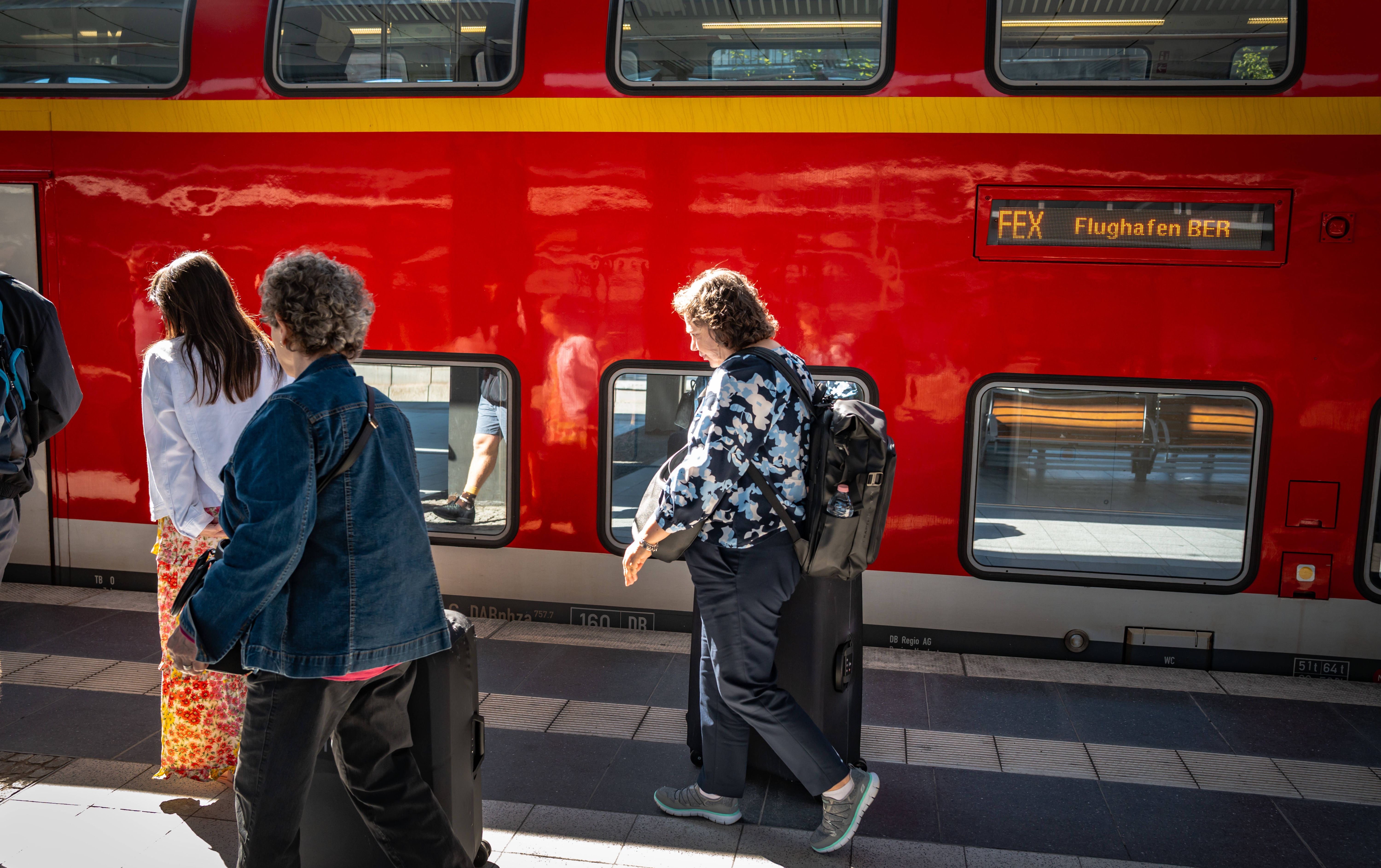Ferienchaos am BER: Diese Bahnlinien fallen teils bis Jahresende aus!