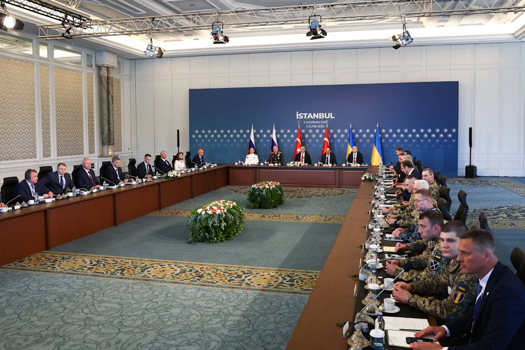Russland bietet Ukraine kurze Waffenruhe an – Selenskyj nennt Unterhändler „Idioten“