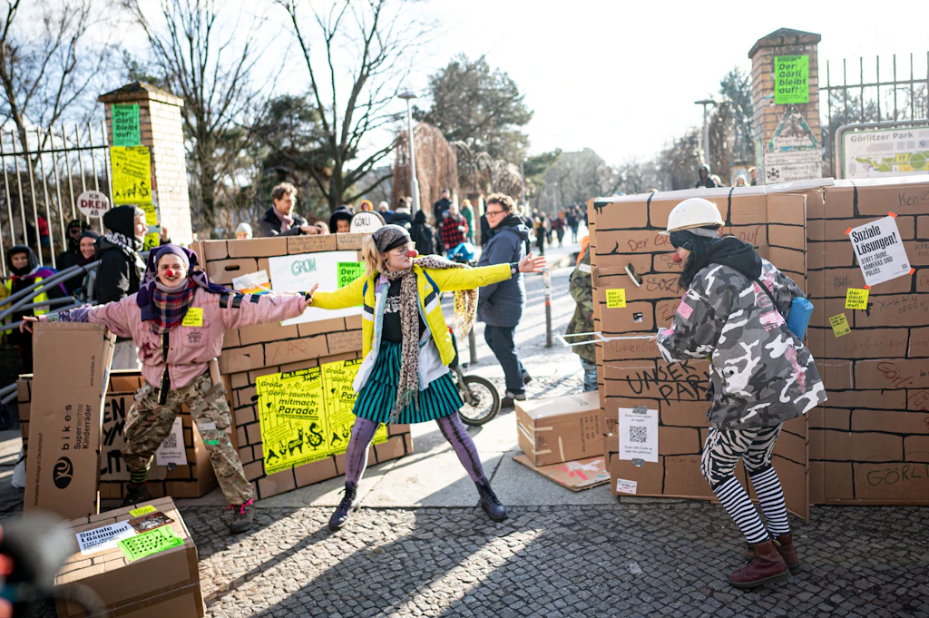 Görlitzer Park in Kreuzberg: Protest gegen Zaun und geplante Schließung am Donnerstag