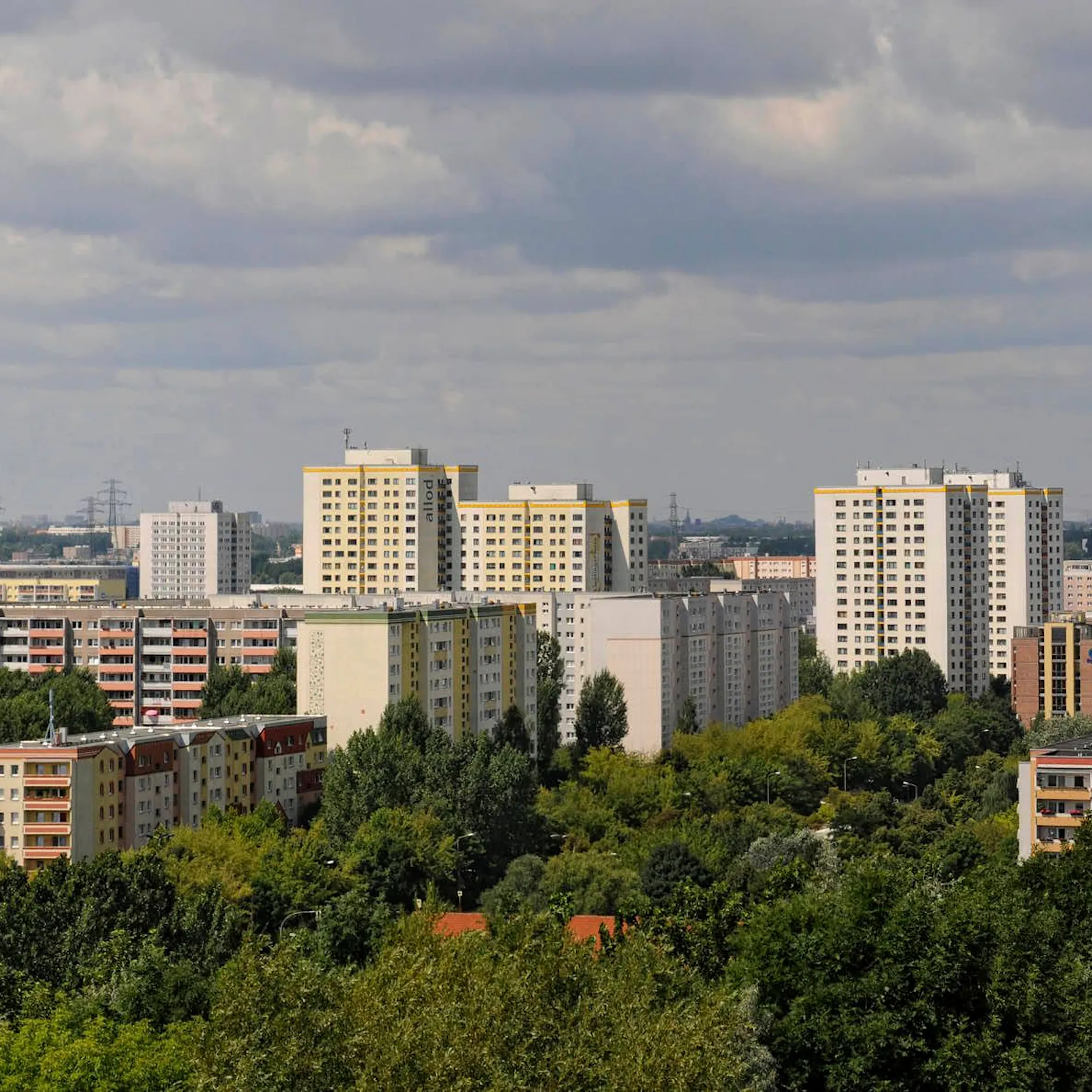 Widerling lauert jugendlichen Mädchen in Marzahn auf
