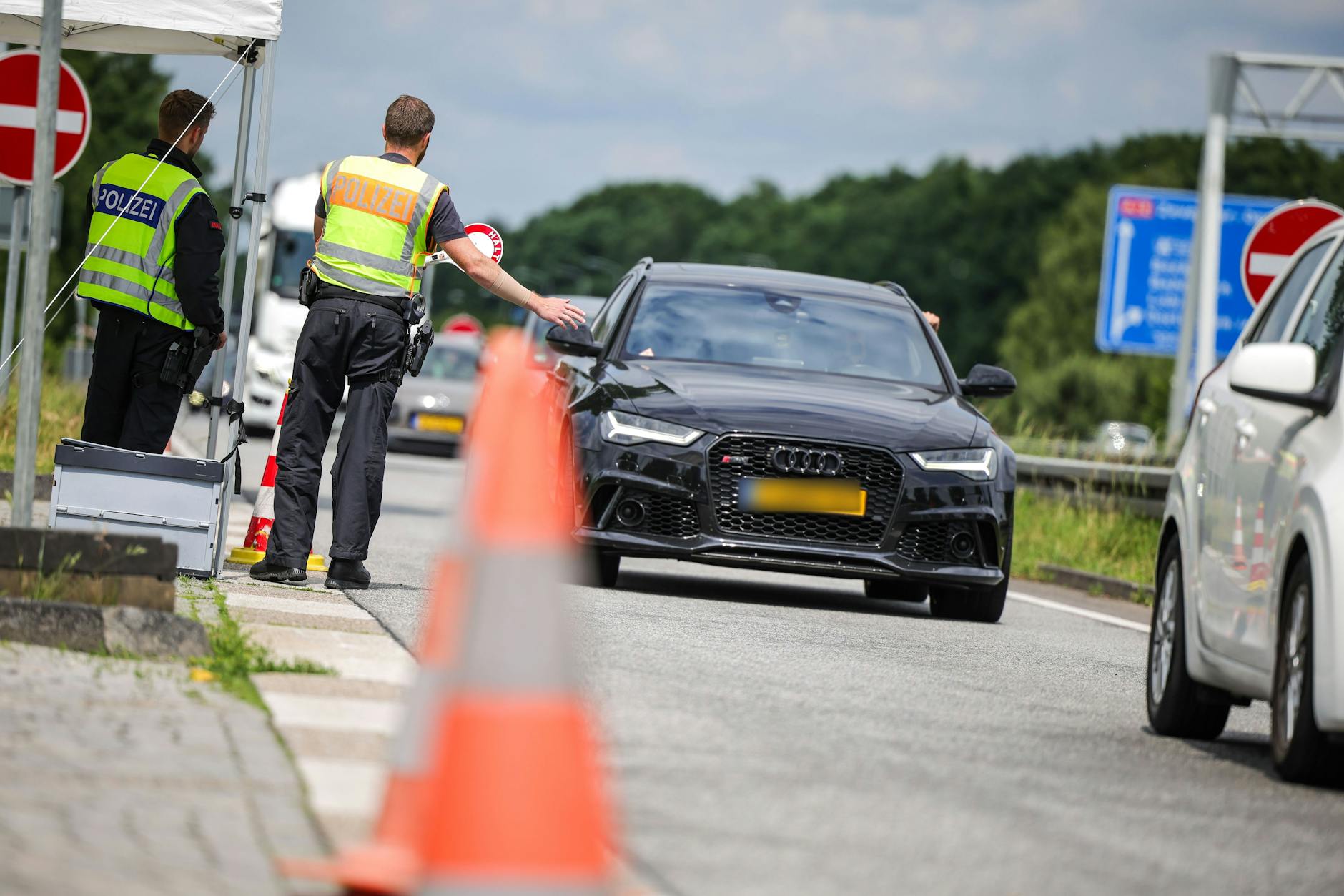 Seit dem Amtsantritt der neuen Regierung sind die Grenzkontrollen verschärft worden.