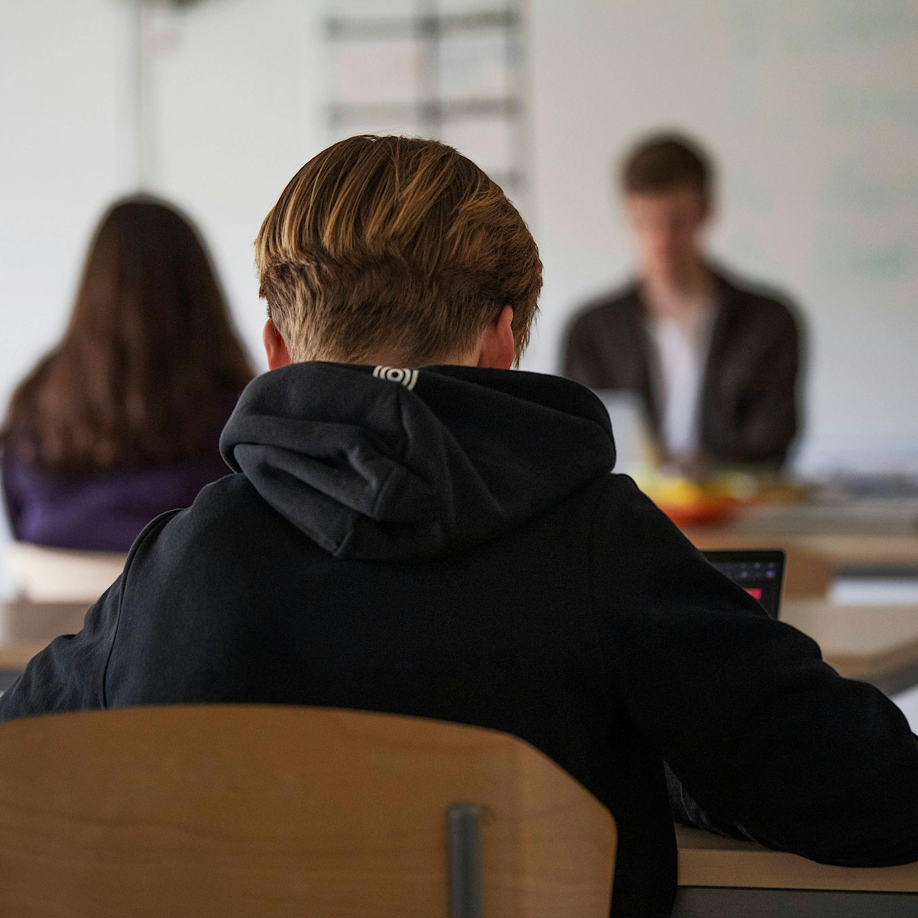 Gewalt an Schulen: Lehrkräfte brauchen konsequenten Schutz!