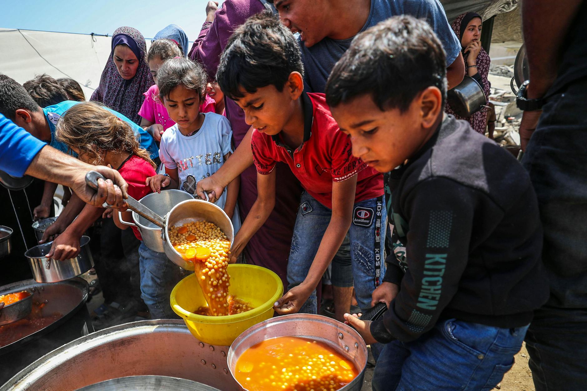 Die Unterzeichner des offenen Briefs fordern unter anderem mehr Unterstützung für die Zivilbevölkerung im Gazastreifen.