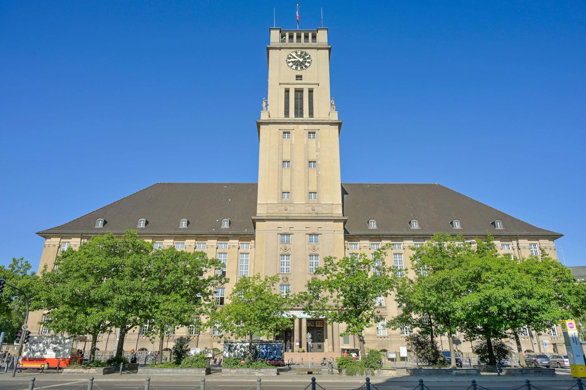 Der John F. Kennedy-Platz vor dem Rathaus Schöneberg soll umgestaltet werden.