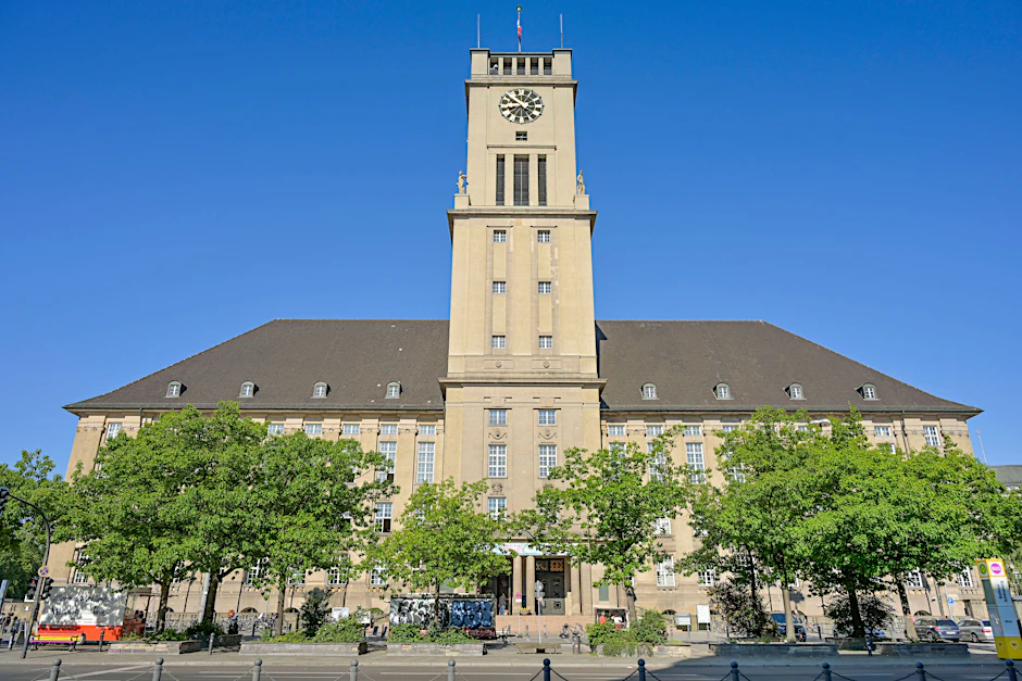 Der John F. Kennedy-Platz vor dem Rathaus Schöneberg soll umgestaltet werden.