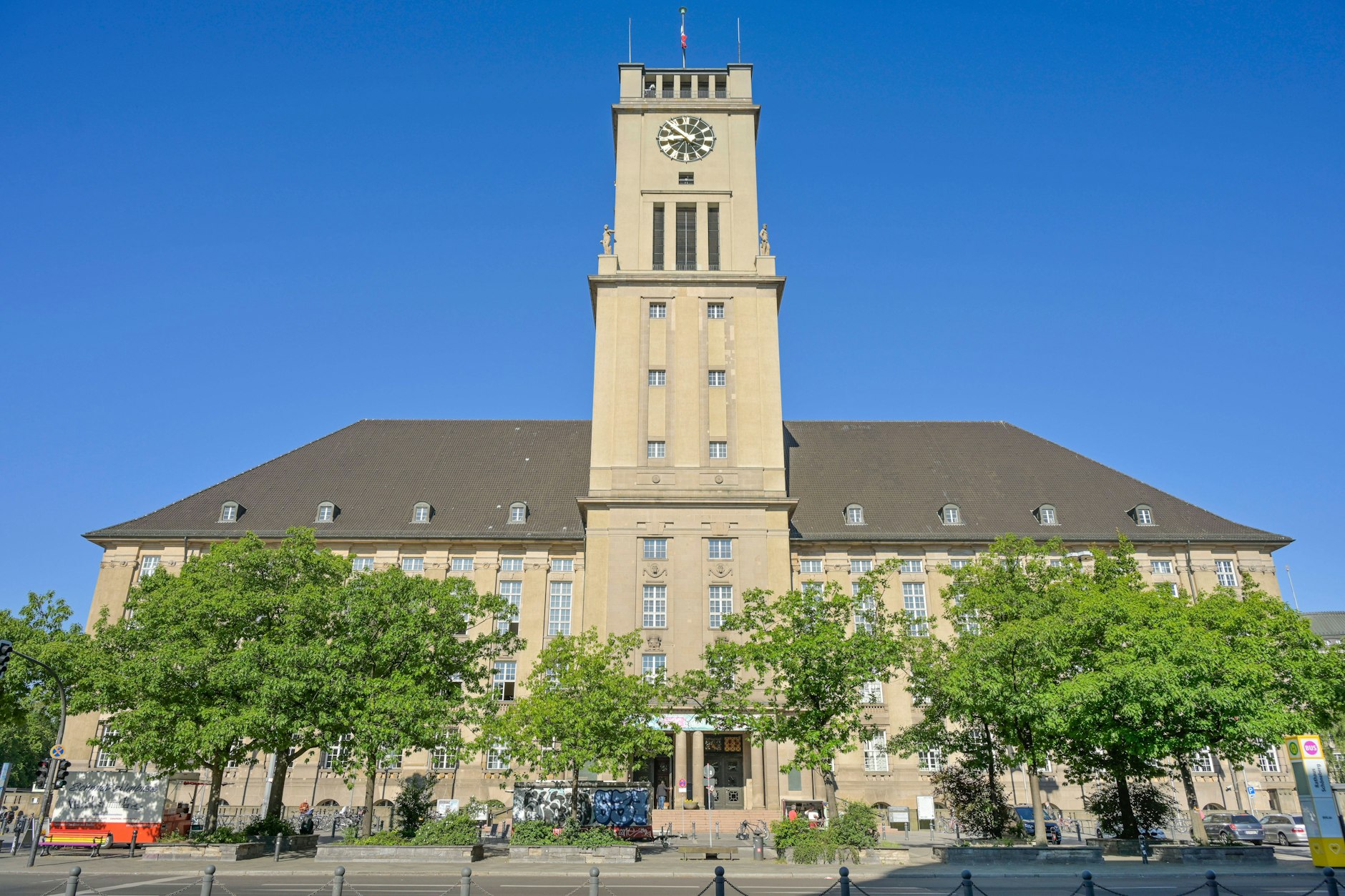 Der John F. Kennedy-Platz vor dem Rathaus Schöneberg soll umgestaltet werden.