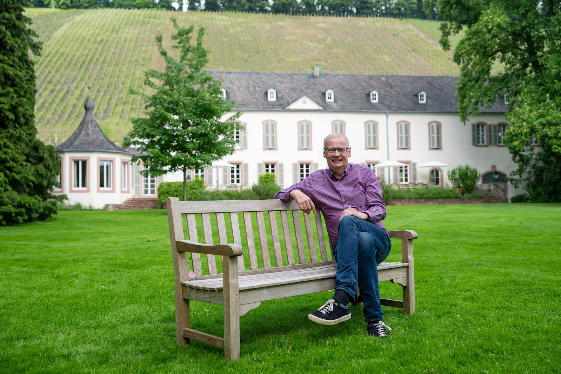 Günther Jauch auf dem Weingut Othegraven an der Saar.