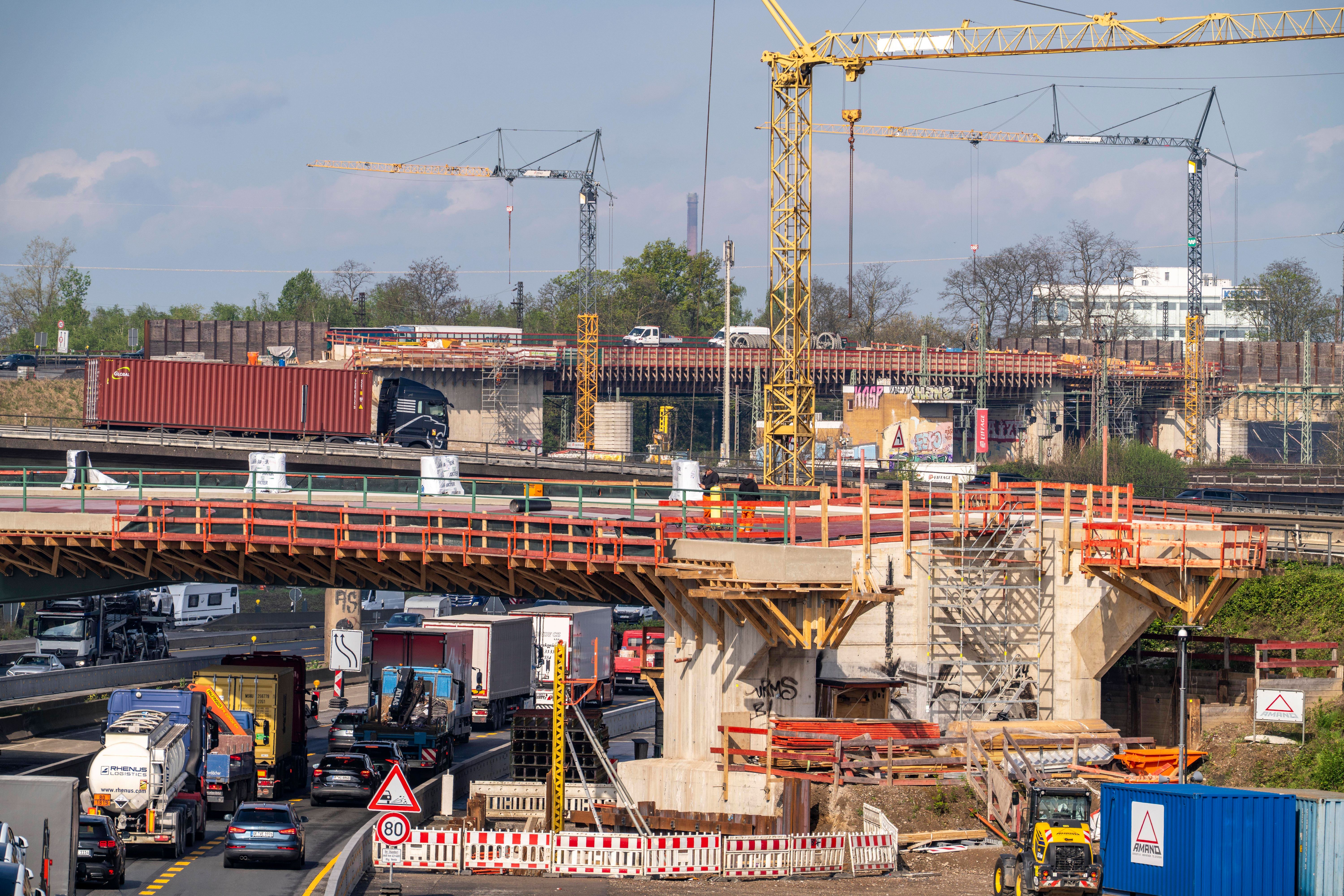Mitarbeiter verdienen zu viel: Bundesrechnungshof rügt Autobahn GmbH