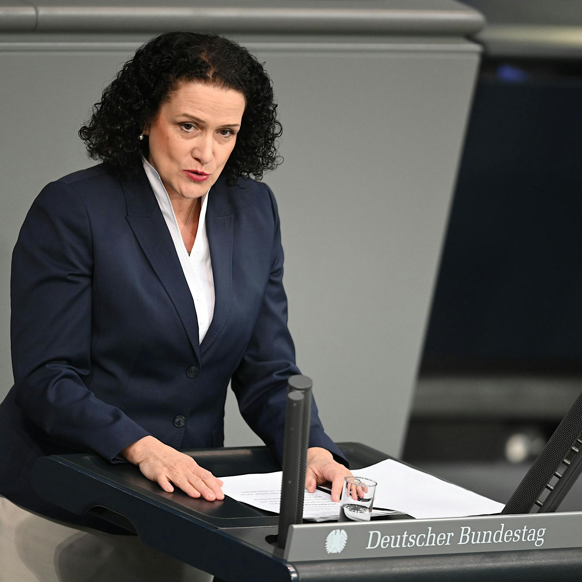 AfD-Abgeordnete Nicole Höchst muss islamfeindlichen Beitrag auf X löschen – auf Wunsch von Weidel