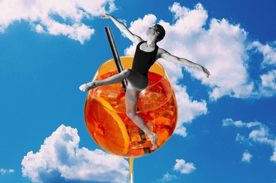 Rette sich, wer kann: eine Reisegruppe mit E-Scootern am Potsdamer Platz