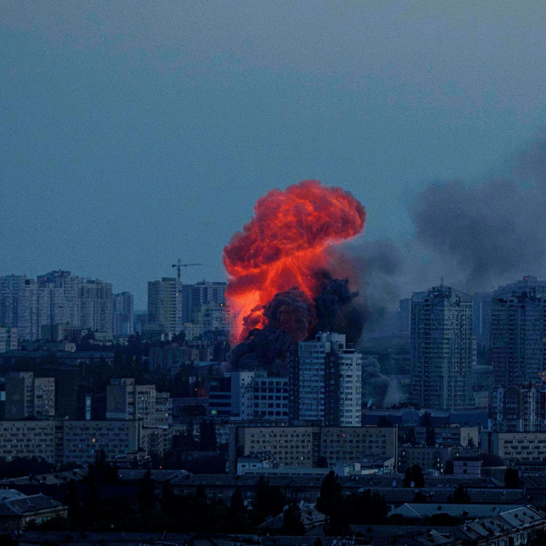 Rache für ukrainische „Operation Spinnennetz“: Massiver Angriff auf Kiew