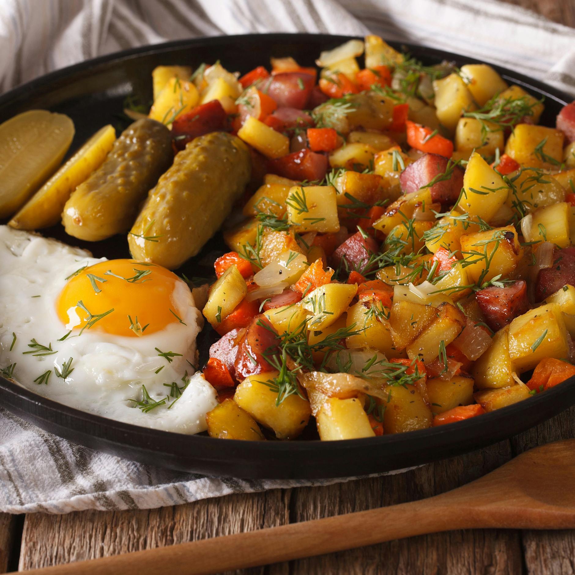 Schwedens liebstes Restegericht – Rezept für Pyttipanna!