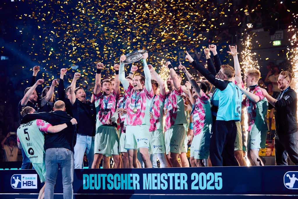 Der neue Stolz von Berlin! Füchse sind Meister und holen einen Rekord