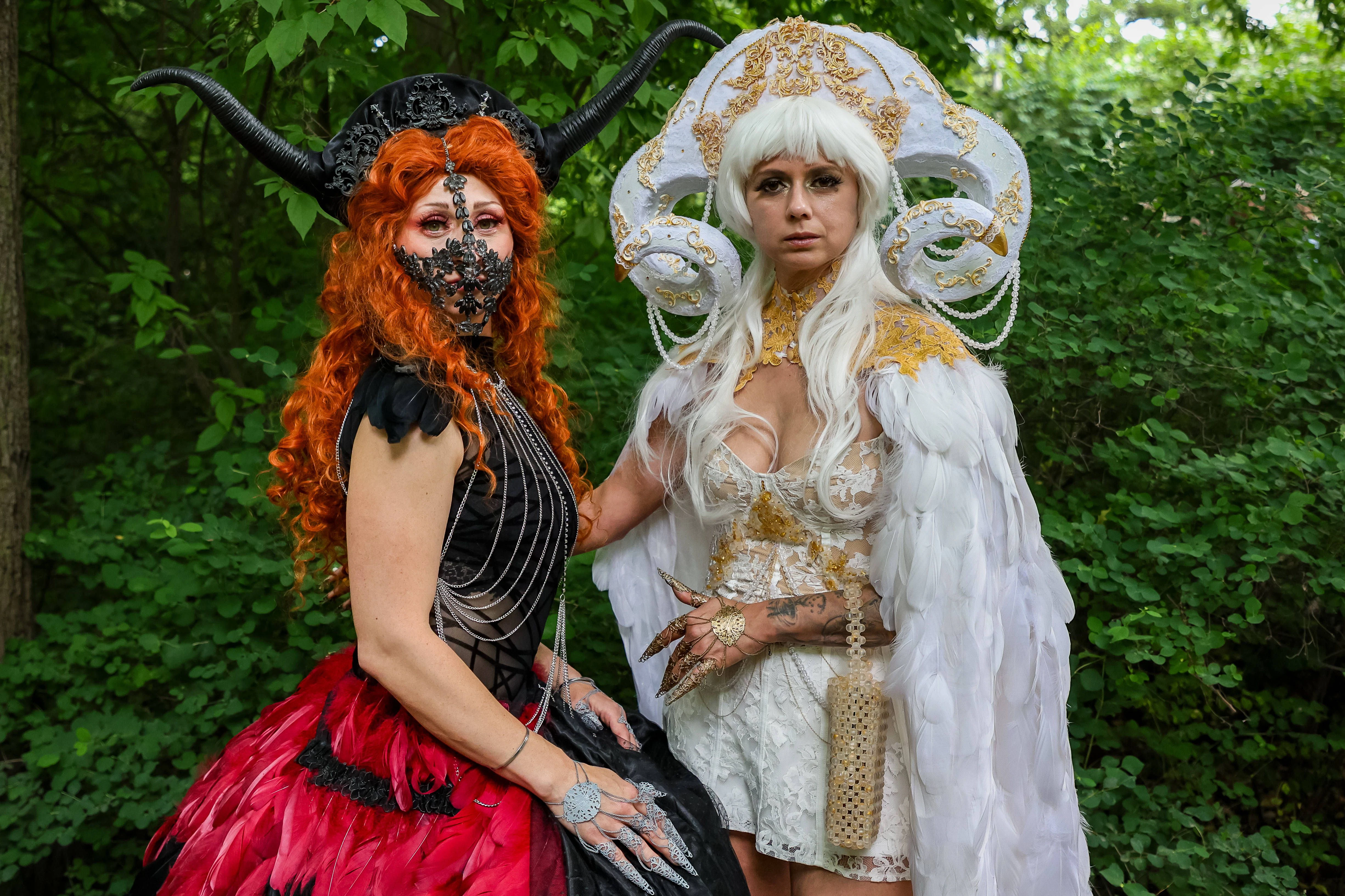 Mittlerweile haben auch Elemente des Cosplay Einzug in die schwarze Szene gehalten.