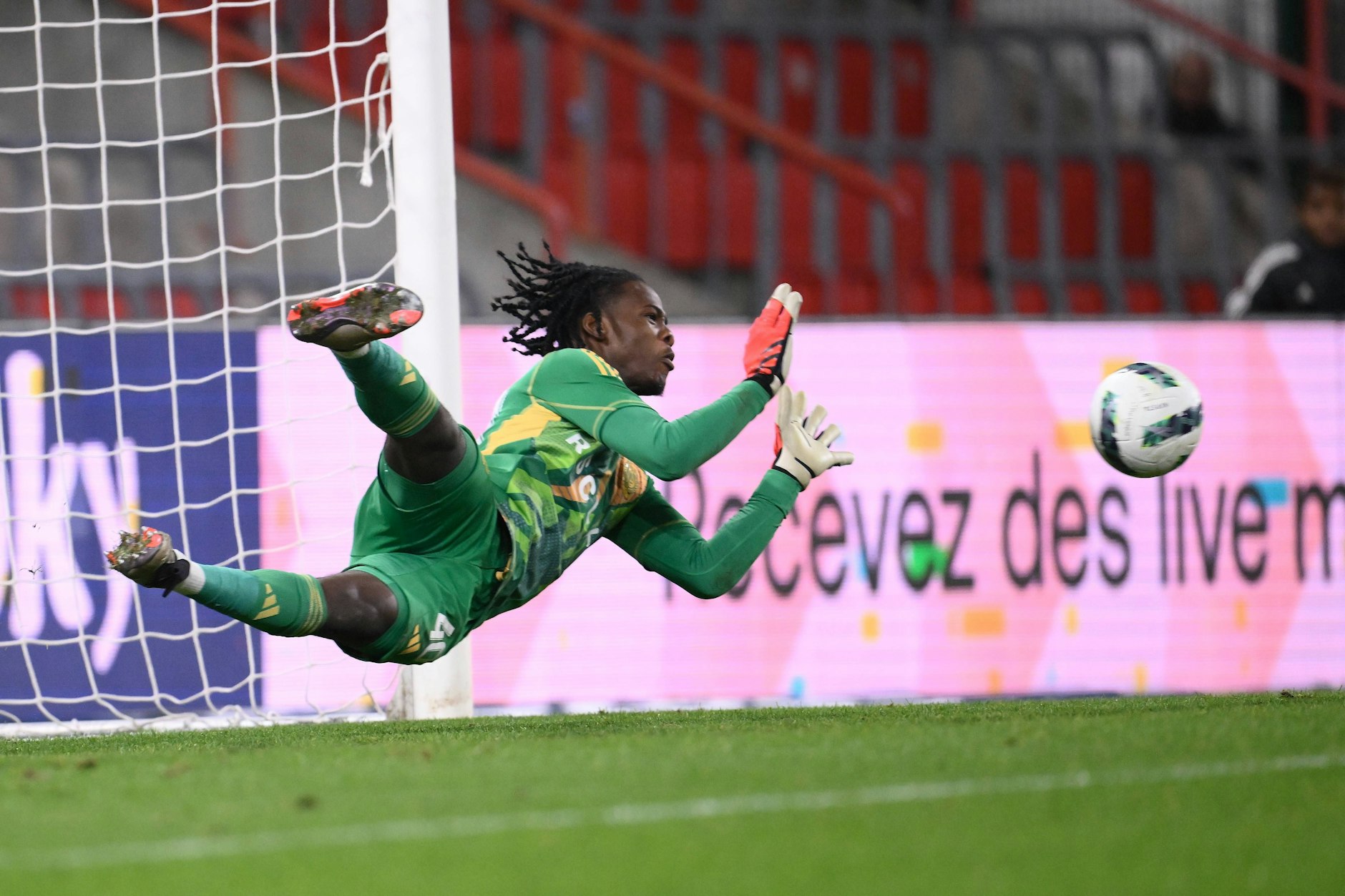 Torwart Matthieu Epolo von Standard Lüttich ist beim 1. FC Union im Gespräch.
