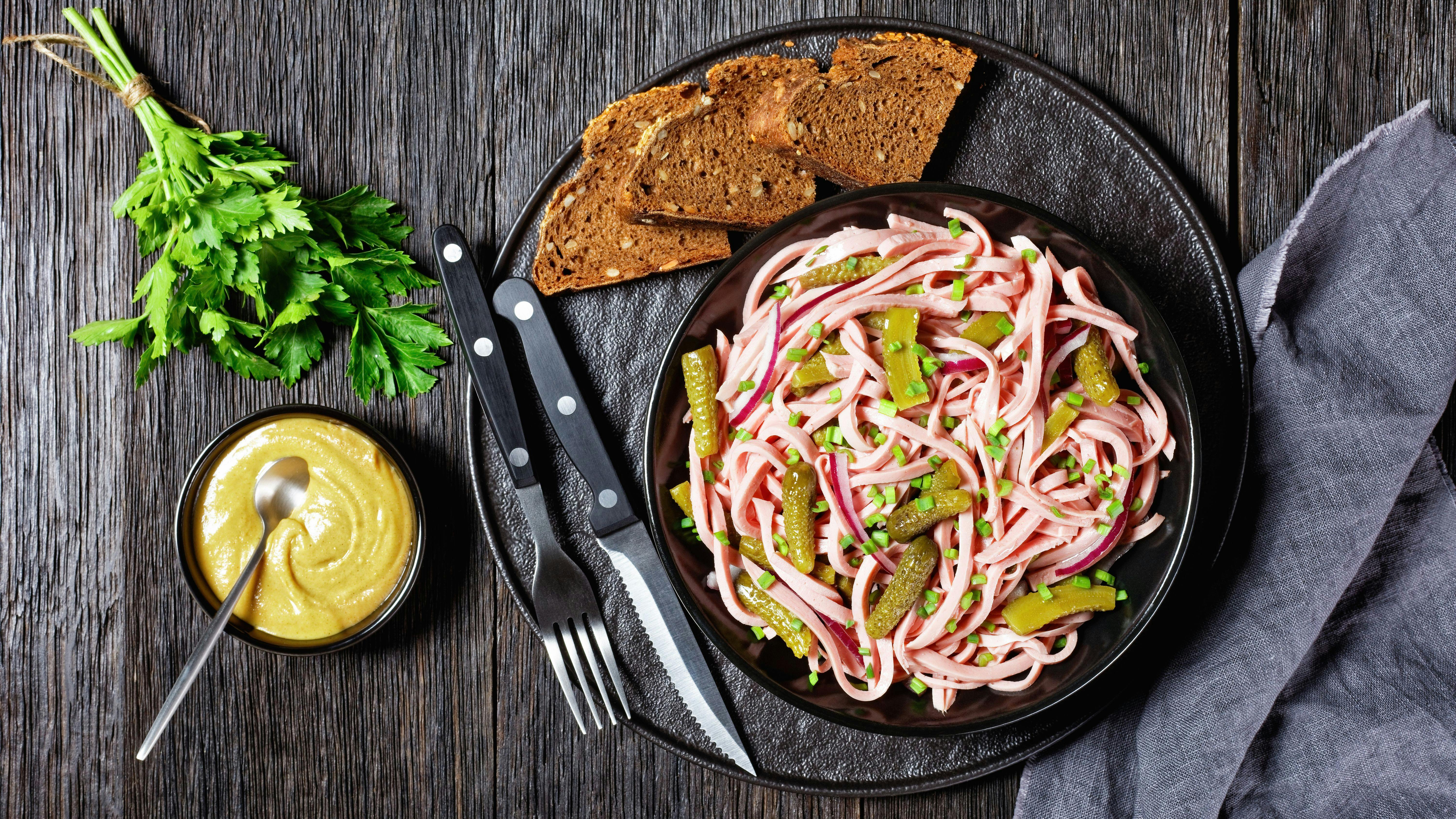Berliner Wurstsalat nach dem Rezept von DDR-Koch Kurt Drummer