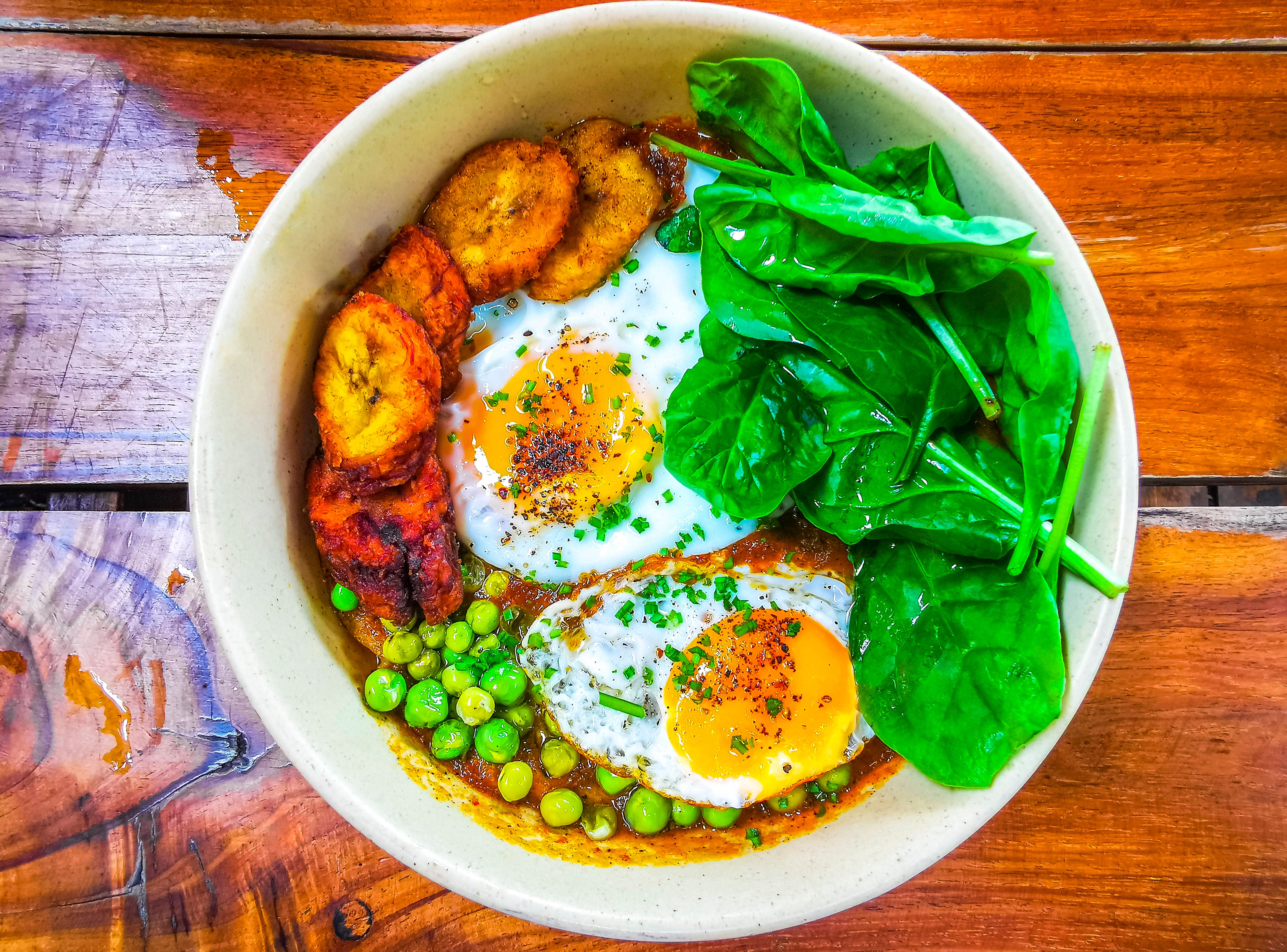 Das Beste vom Tag: Würzige Reste-Pfanne mit Ei und Käse