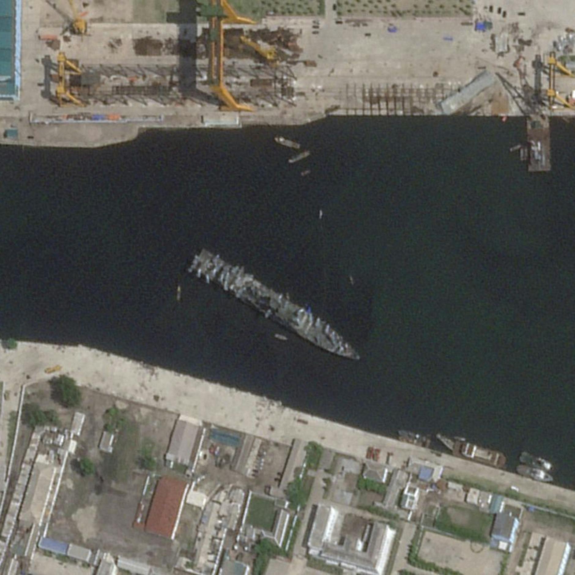 Image - Neue Satellitenbilder: Russland repariert Kriegsschiff für Nordkorea