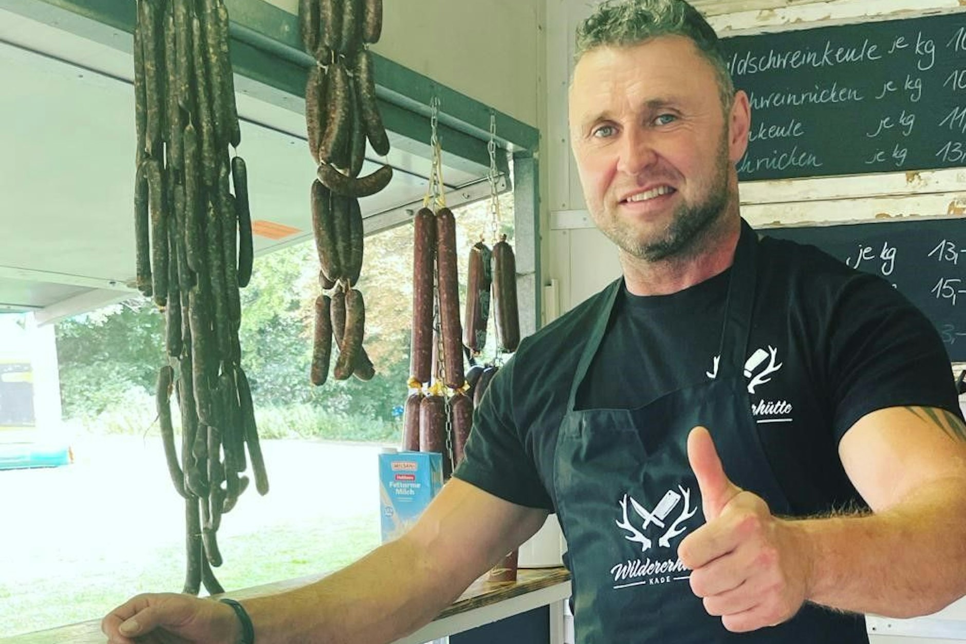 Waschbär-Fleischer Michael Reiß aus Kade. An Brandenburgs südlicher Grenze, im Jerichower Land, ist der Metzger eine Berühmtheit. Jetzt bietet er auch Produkte aus Nutriafleisch an.