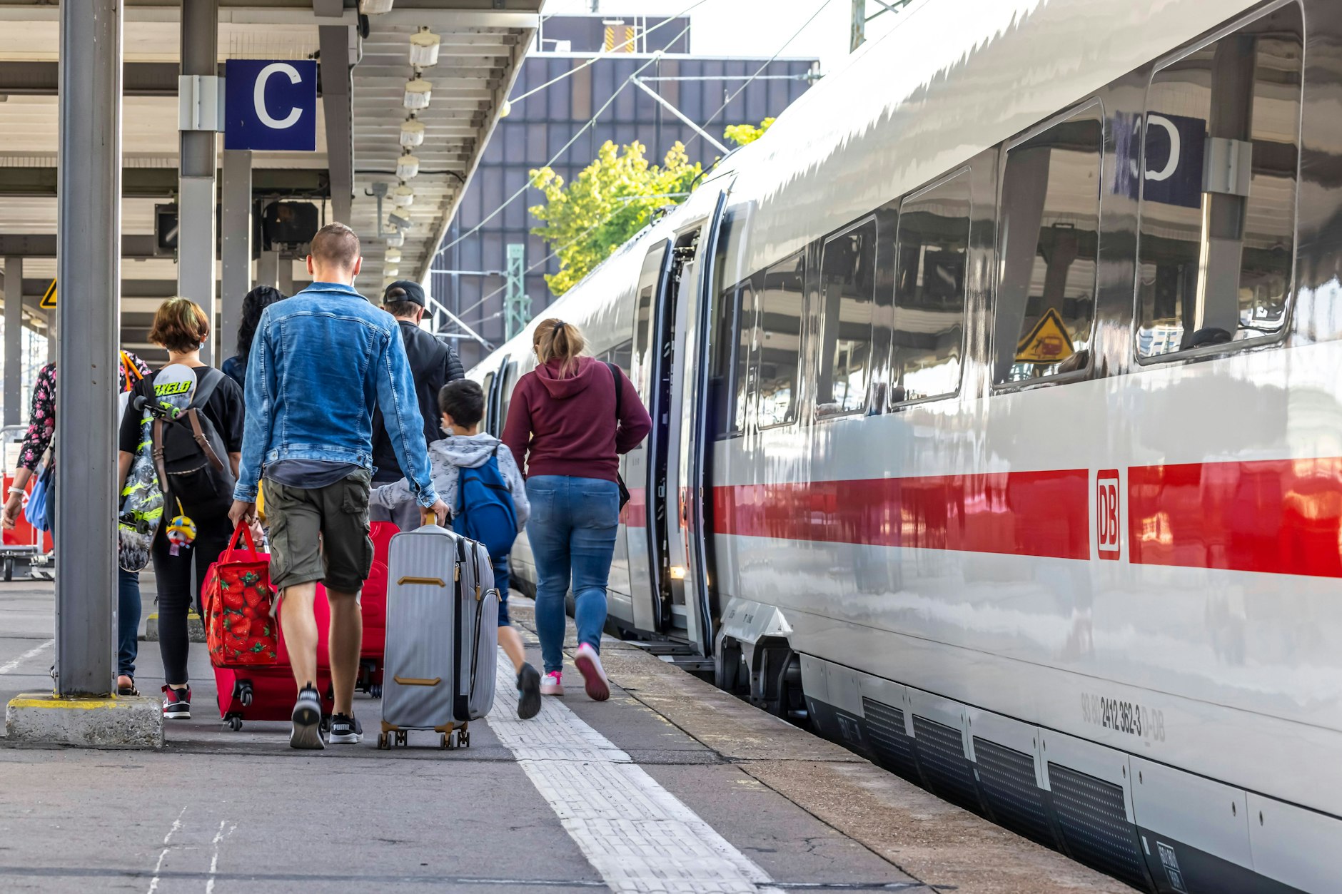 Für Familien wird das Reisen mit der Bahn noch stressiger und teurer.