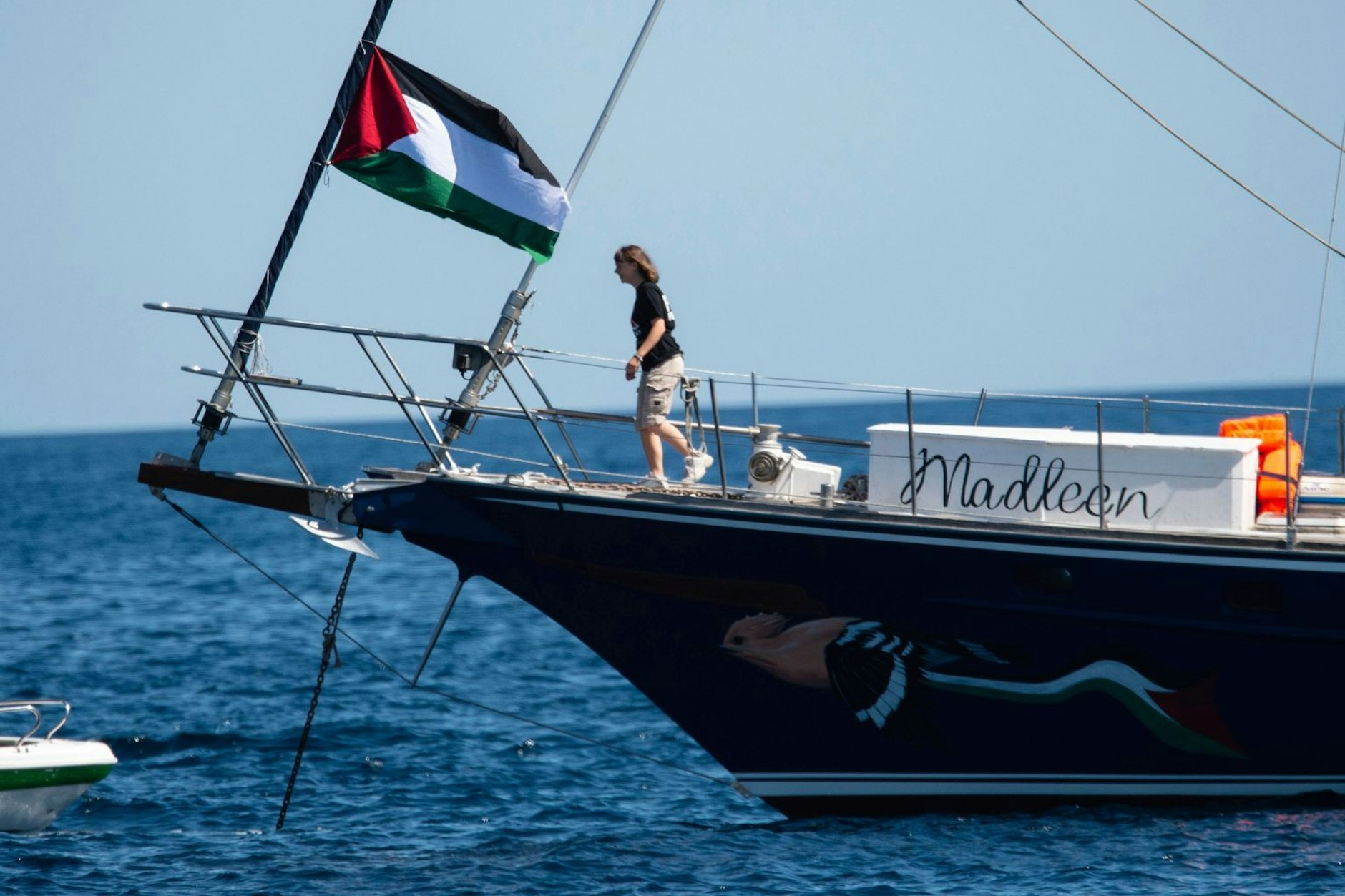 Aktivisten der Freedom Flotilla Coalition gehen an Bord des Bootes „Madleen“.