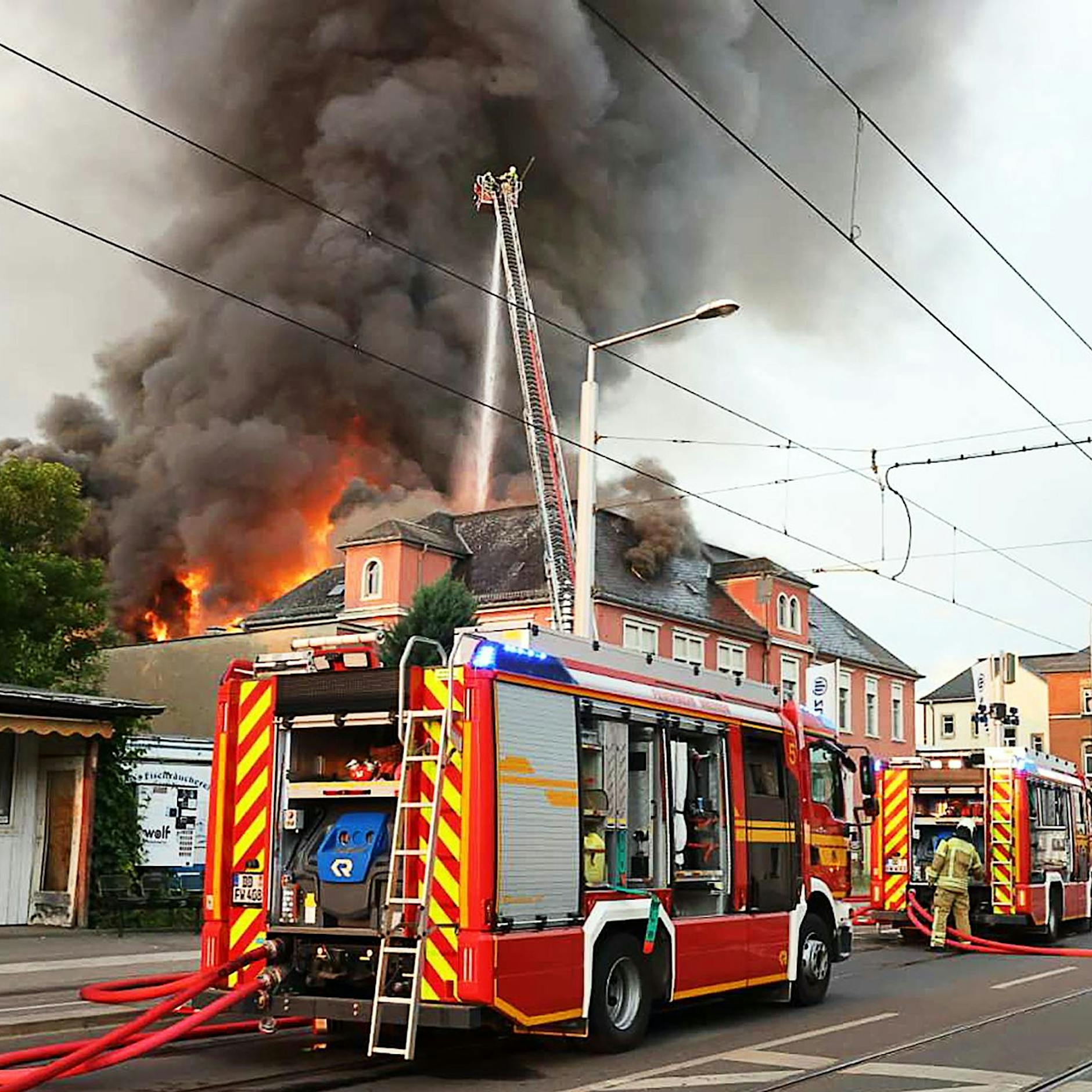 Brand in alter Staatsoperette Dresden: Drei Mädchen unter Tatverdacht