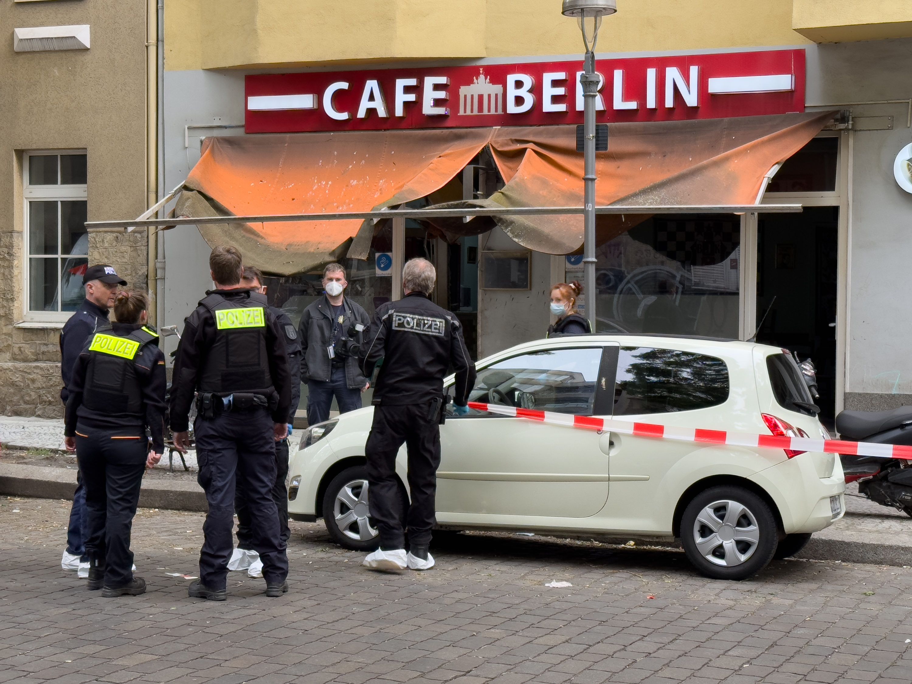 Explosion in Neuköllner Café in der Schierker Straße: Polizei ermittelt