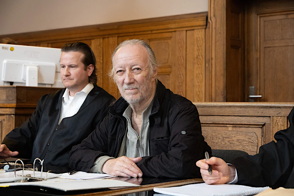 Der Arzt Wolfgang Conzelmann aus Berlin steht wegen Habeck-Beleidigung vor Gericht.