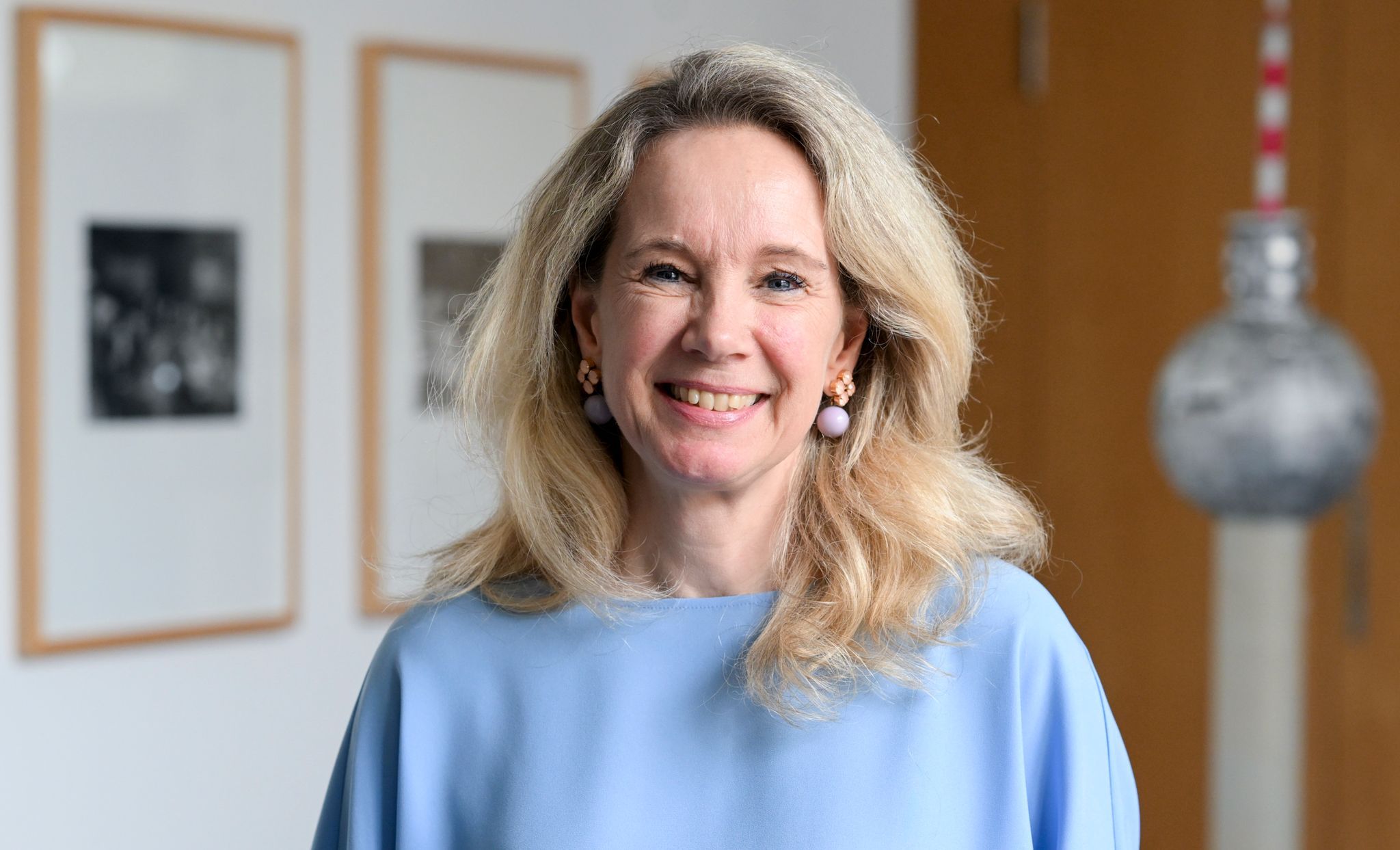 Antisemitismus: Anders als Joe Chialo vertraut die Kultursenatorin den Künstlern – und dem Grundgesetz