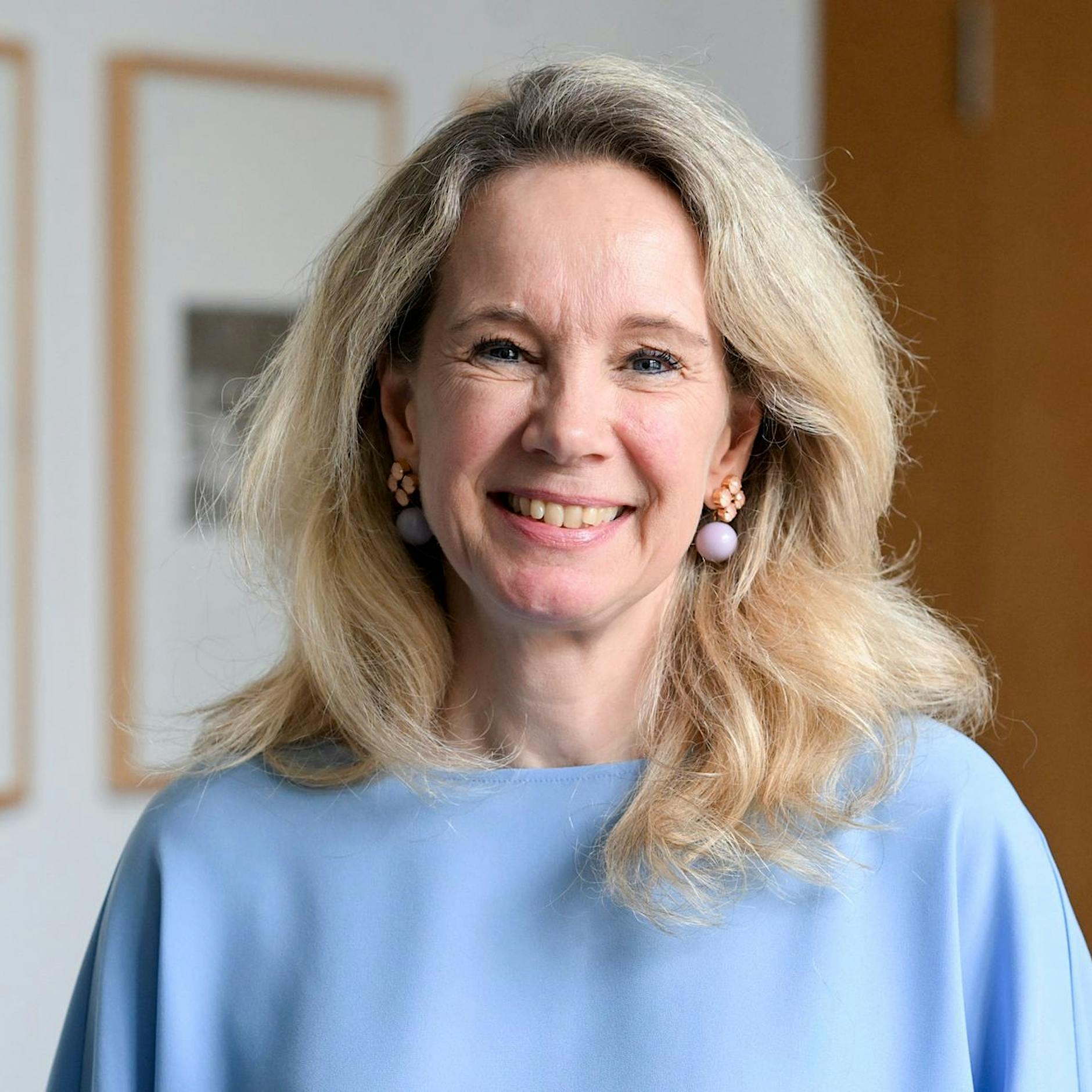 Antisemitismus: Anders als Joe Chialo vertraut die Kultursenatorin den Künstlern – und dem Grundgesetz