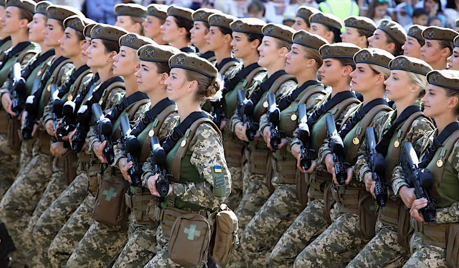 Aktuell dienen in der ukrainischen Armee etwa 68.000 Frauen, teilt die Militärführung in Kiew mit.