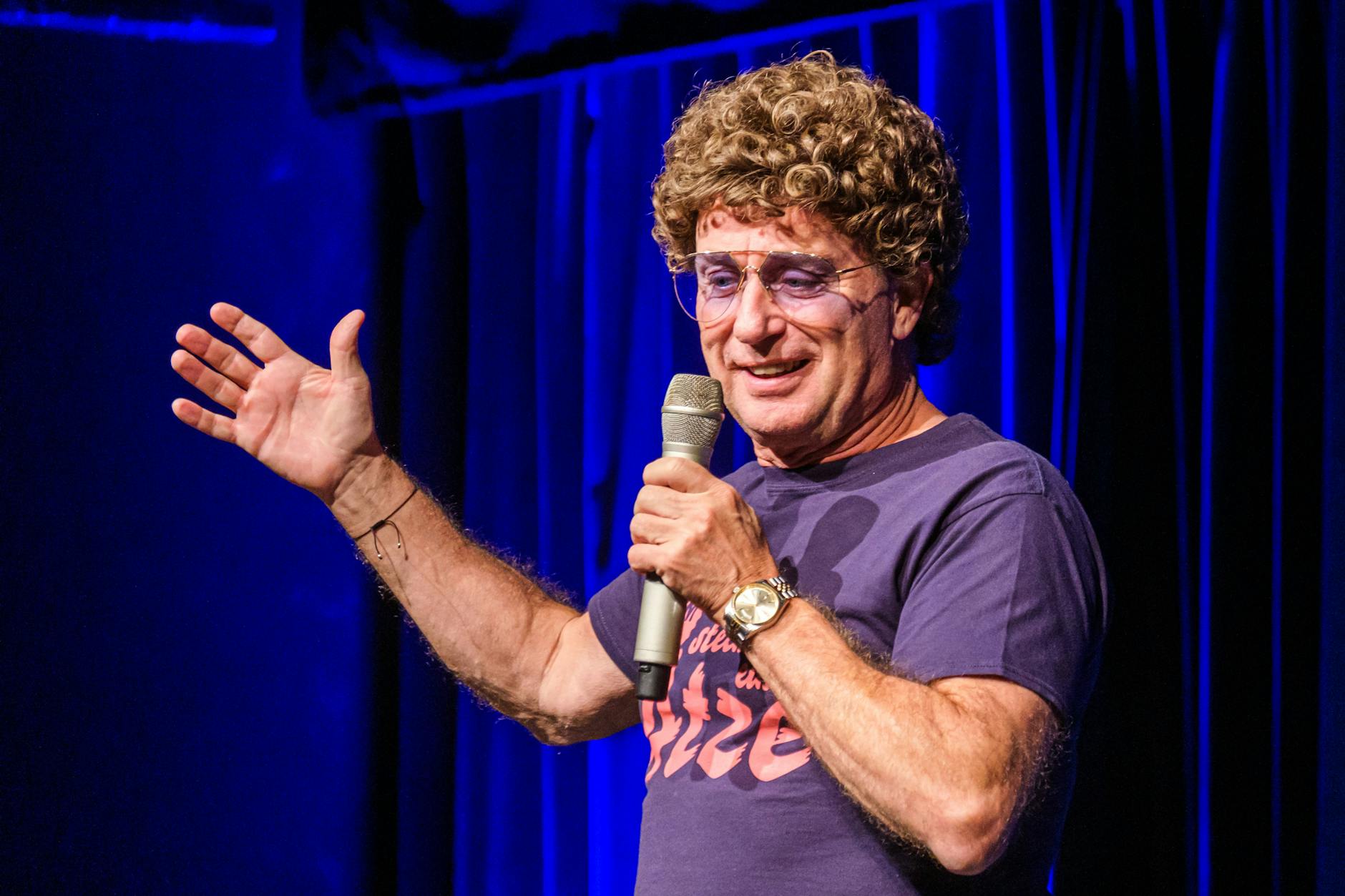 Atze Schröder ist Kult! Der Comedy-Star ist in Deutschland seit den 90er-Jahren berühmt. Doch trotz der langen Karriere umgeben ihn viele Geheimnisse.