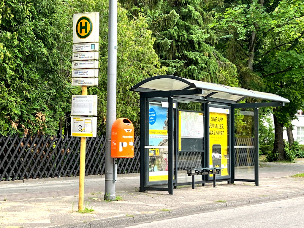 BVG-Wartehäuschen sollen Gründächer erhalten: Umgestaltung ab 2025 geplant