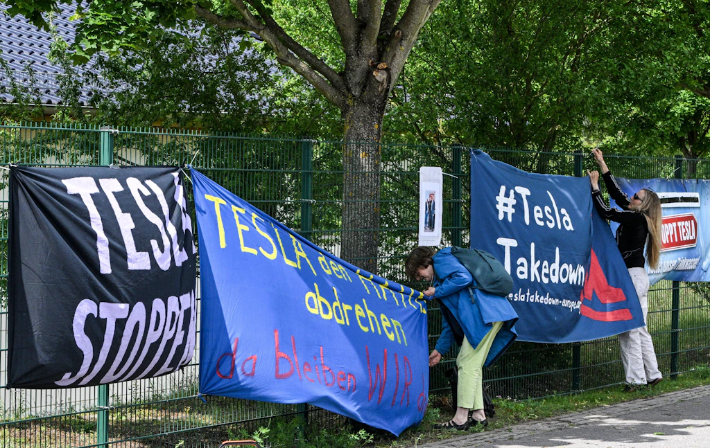 Grünheide'deki Tesla Fabrikası: Su Tedarikçisinde Protesto