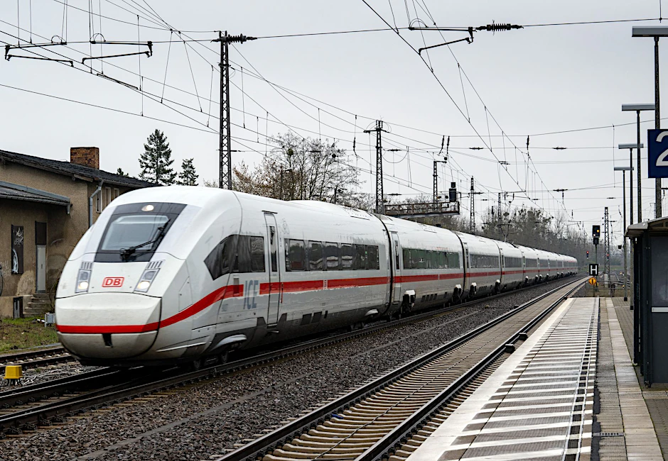 Ein ICE von München und Hamburg beendete seine Fahrt am Dienstag nach nur einer Station.