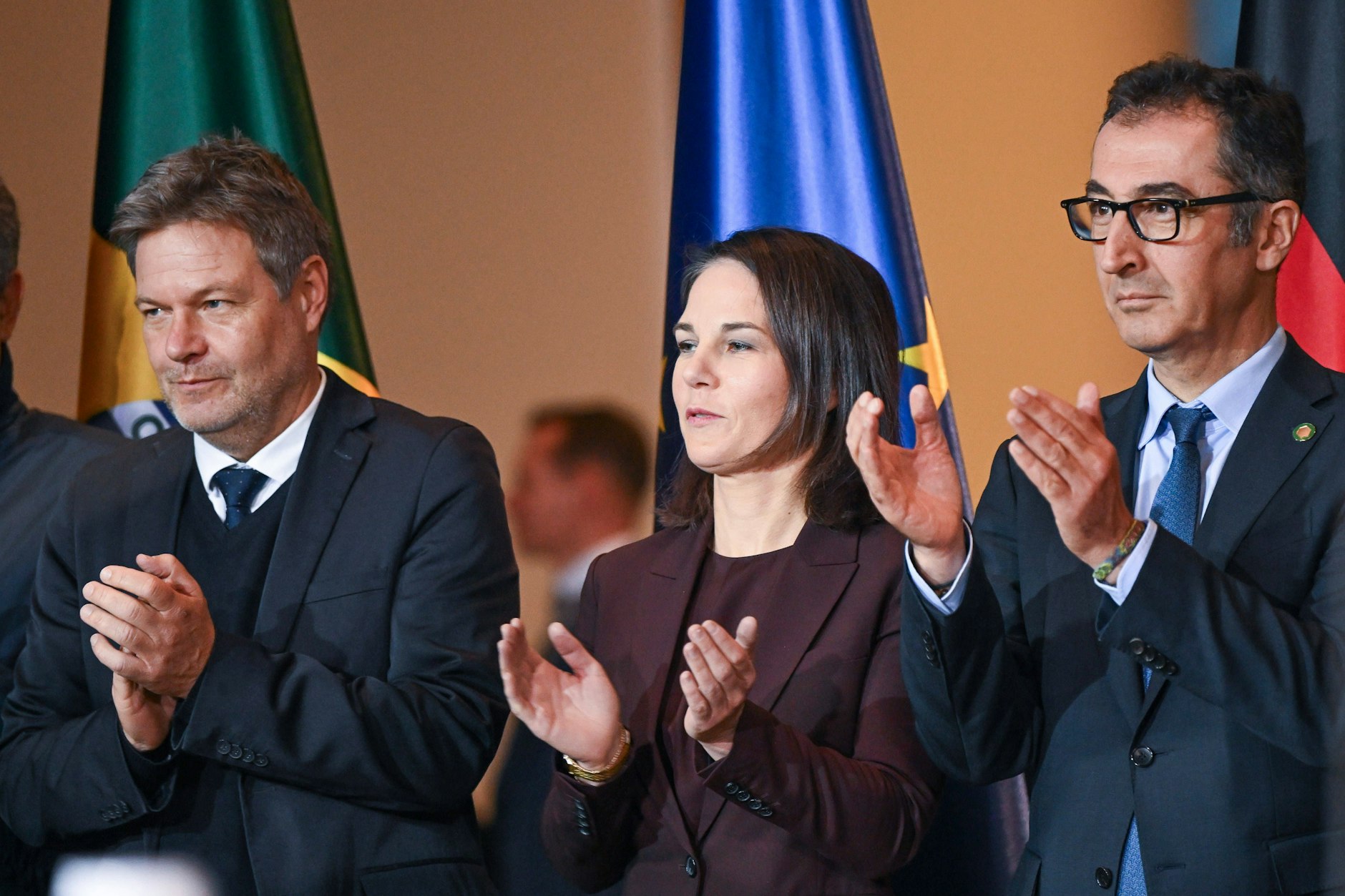 Eine Studie attestiert den Grünen eine „steile Lernkurve“ in der Ampel-Regierung.