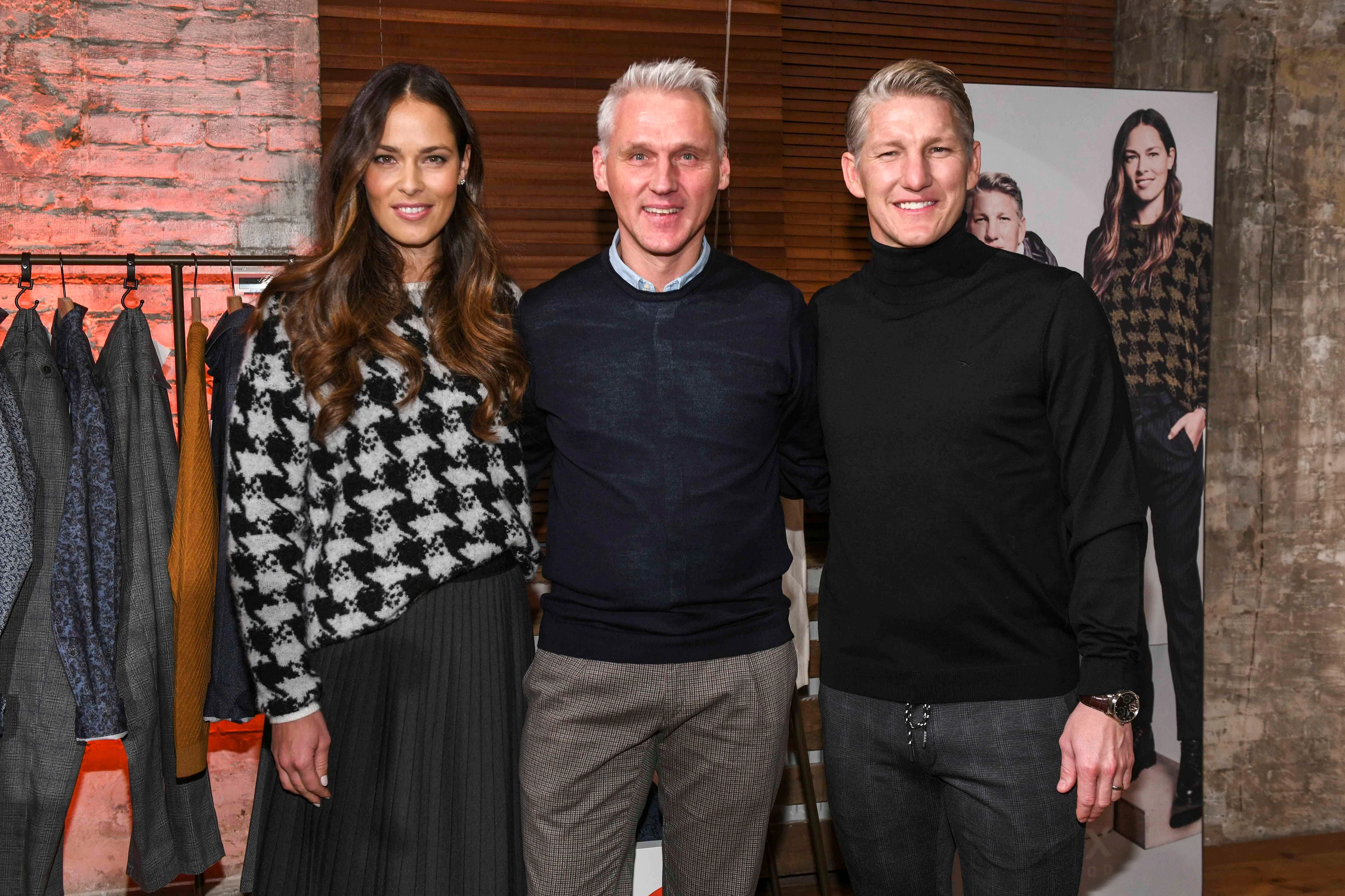 Bastian Schweinsteiger und Ana Ivanović mit Brax-Chef Marc Freyberg im Januar 2020.
