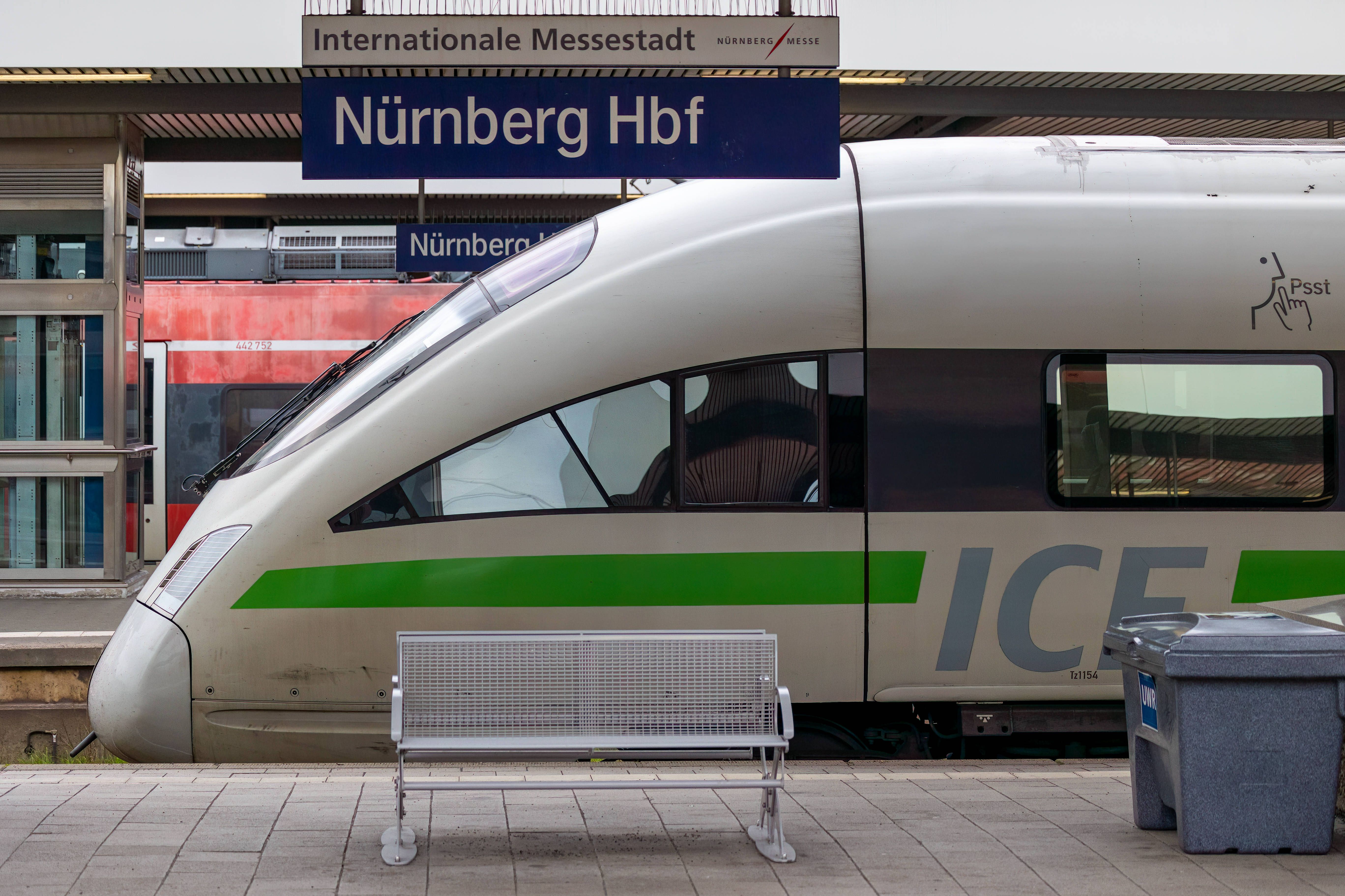 Image - Unfassbar! Zugpersonal schmeißt alle Fahrgäste aus ICE